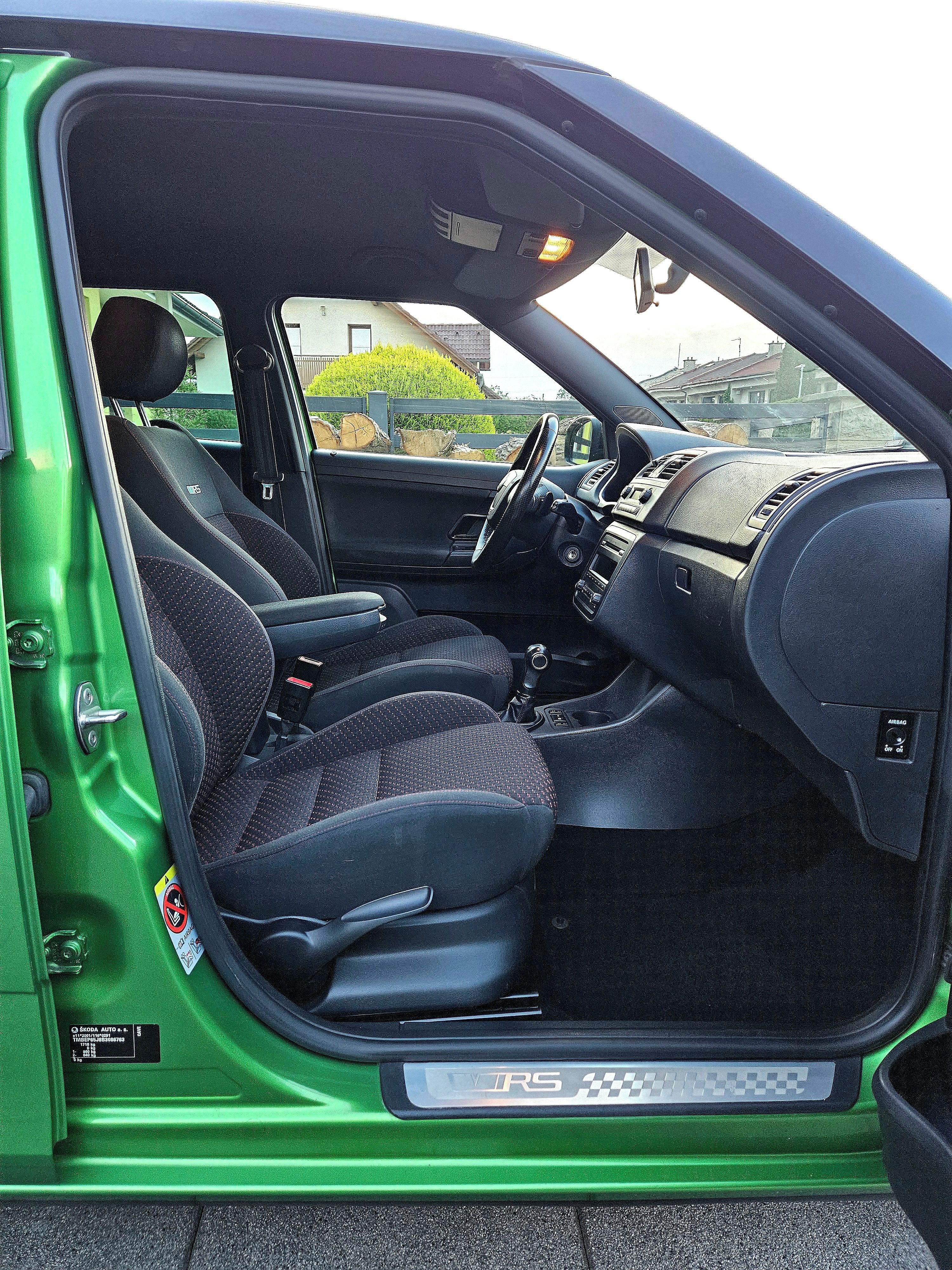 Škoda Fabia, RS 1.4TSI 132KW DSG! TOP STAV! - fotka 6