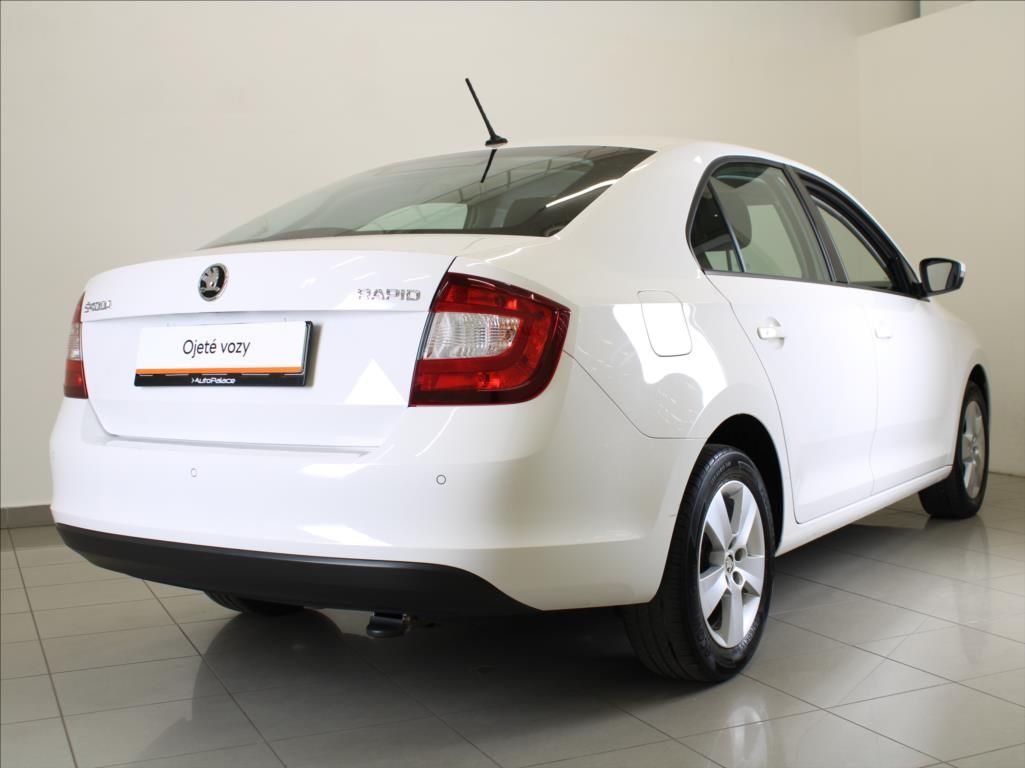 Škoda Rapid, 1,0 TSI 81kW 1.maj.ČR 153tkm. - fotka 3