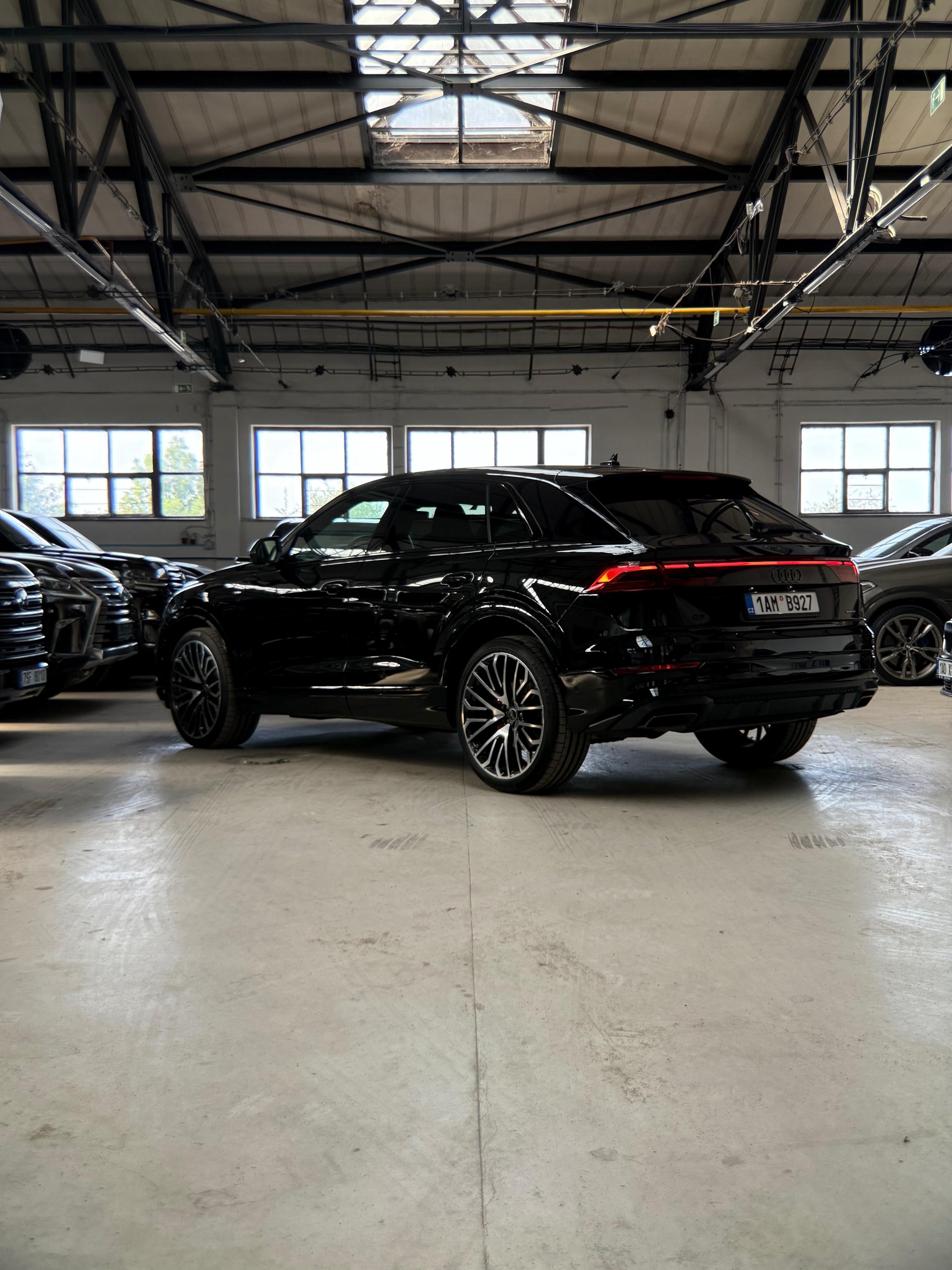 Audi Q8, Audi Q8 50TDI 210 kW - fotka 6