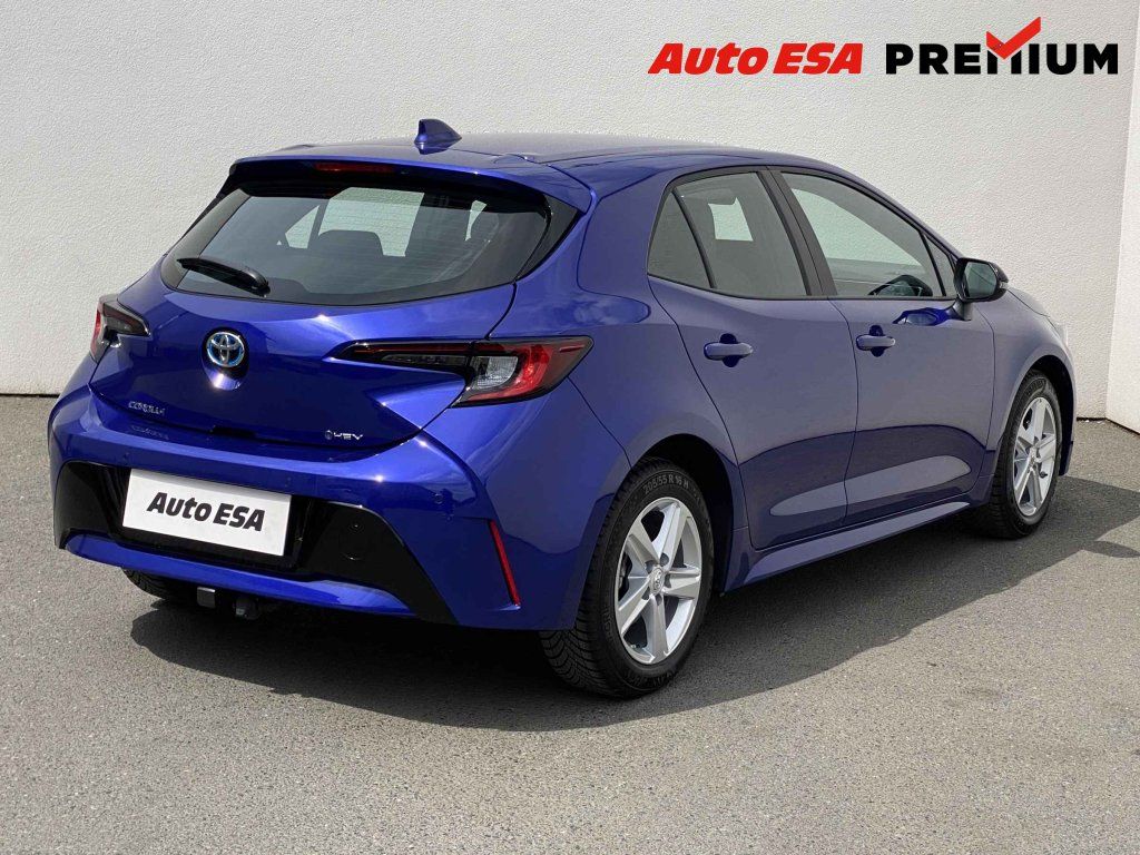 Toyota Corolla, 1.8 i,1.maj,ČR - fotka 4