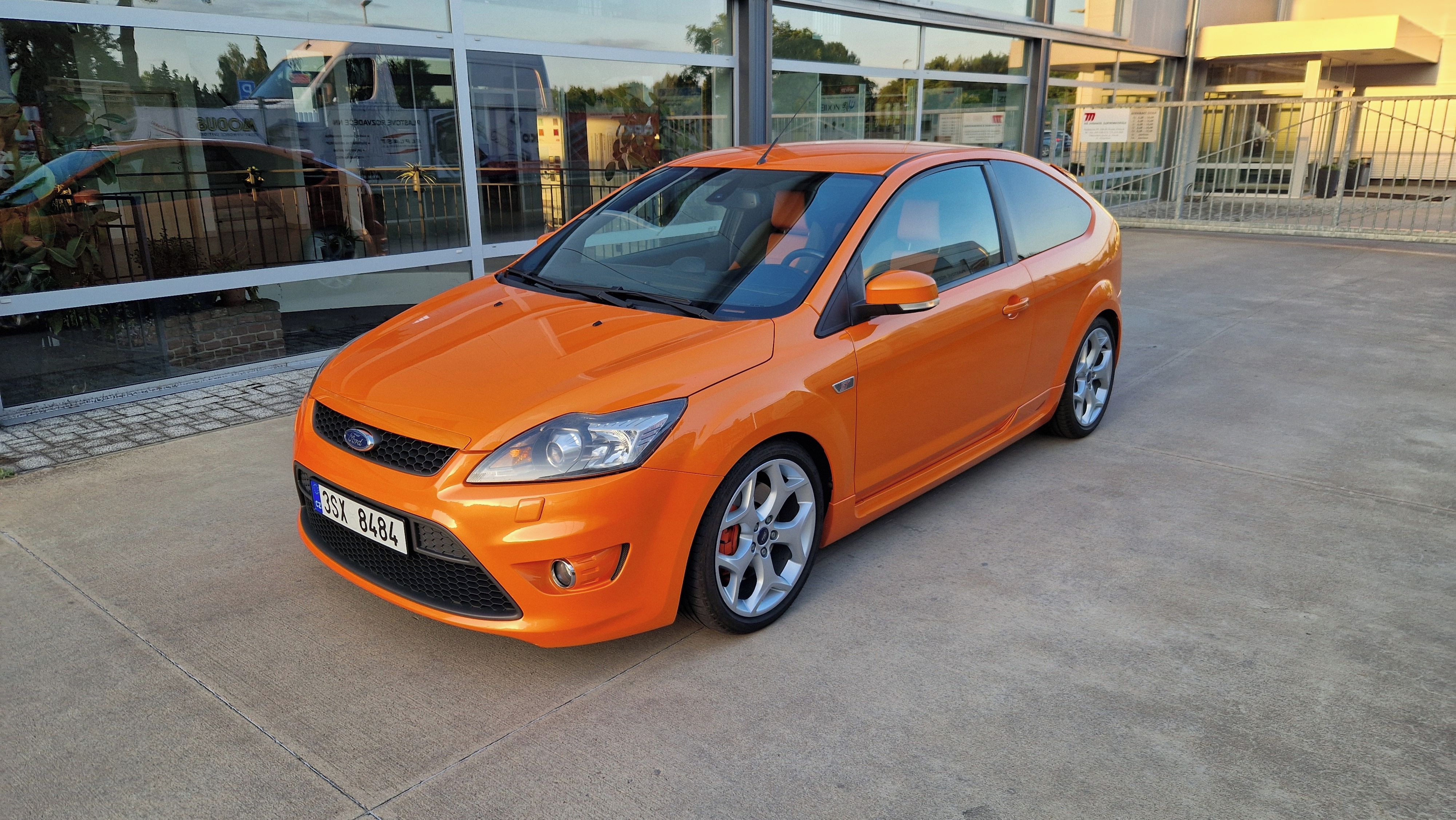 Ford Focus, ST 2.5 Turbo - Electric Orange - fotka 3