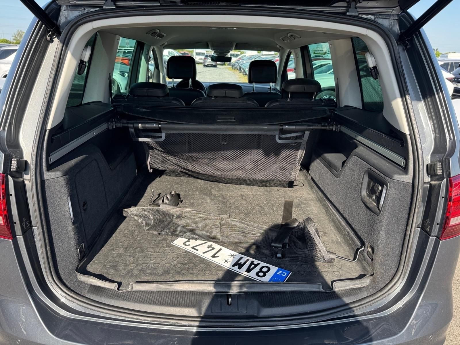Volkswagen Sharan, HIGHLINE 2.0TDI 130kW 4x4 DSG - fotka 6