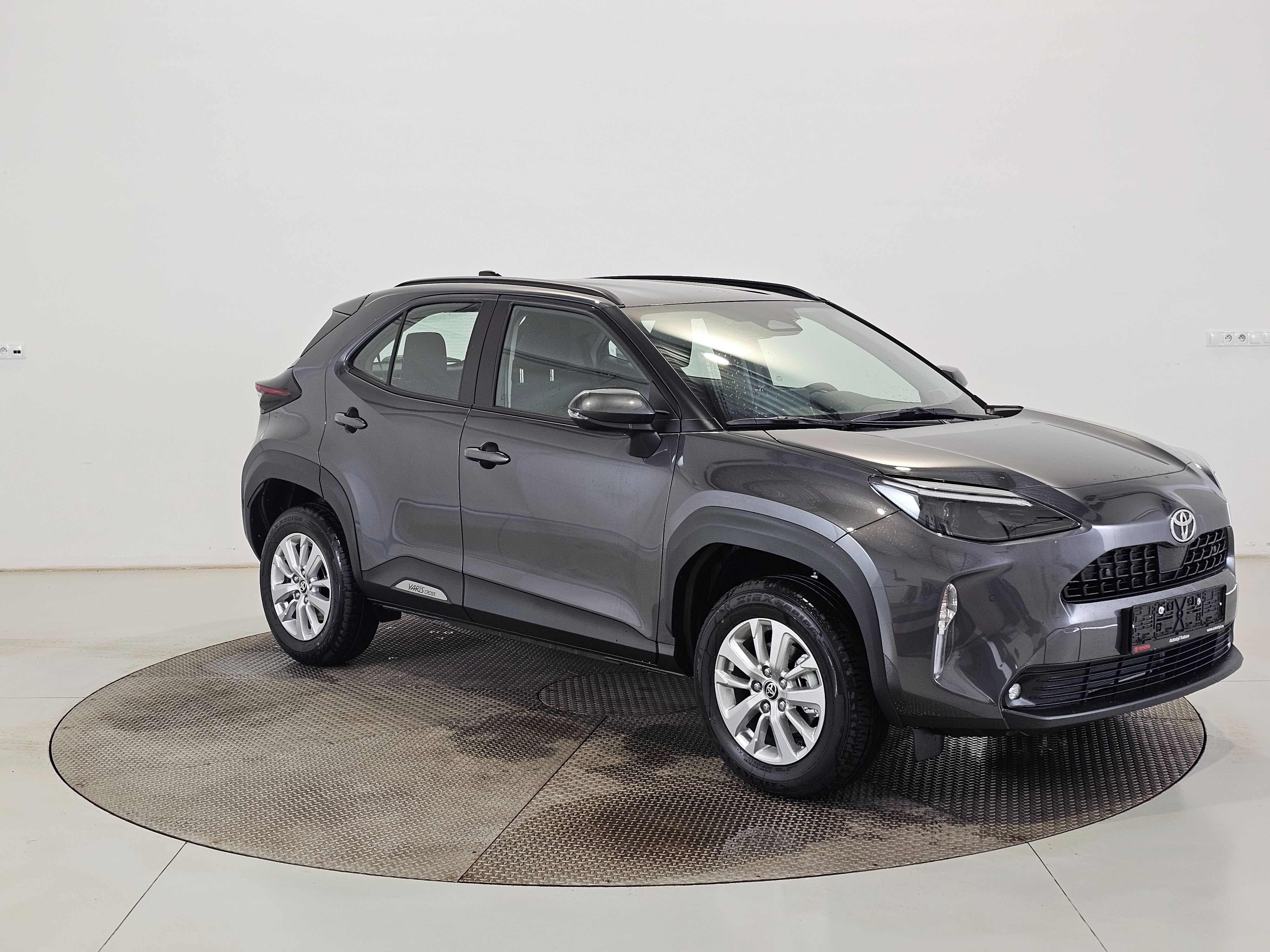 Toyota Yaris Cross, 1.5 HEV, 116k 4x2 Comfort - fotka 4