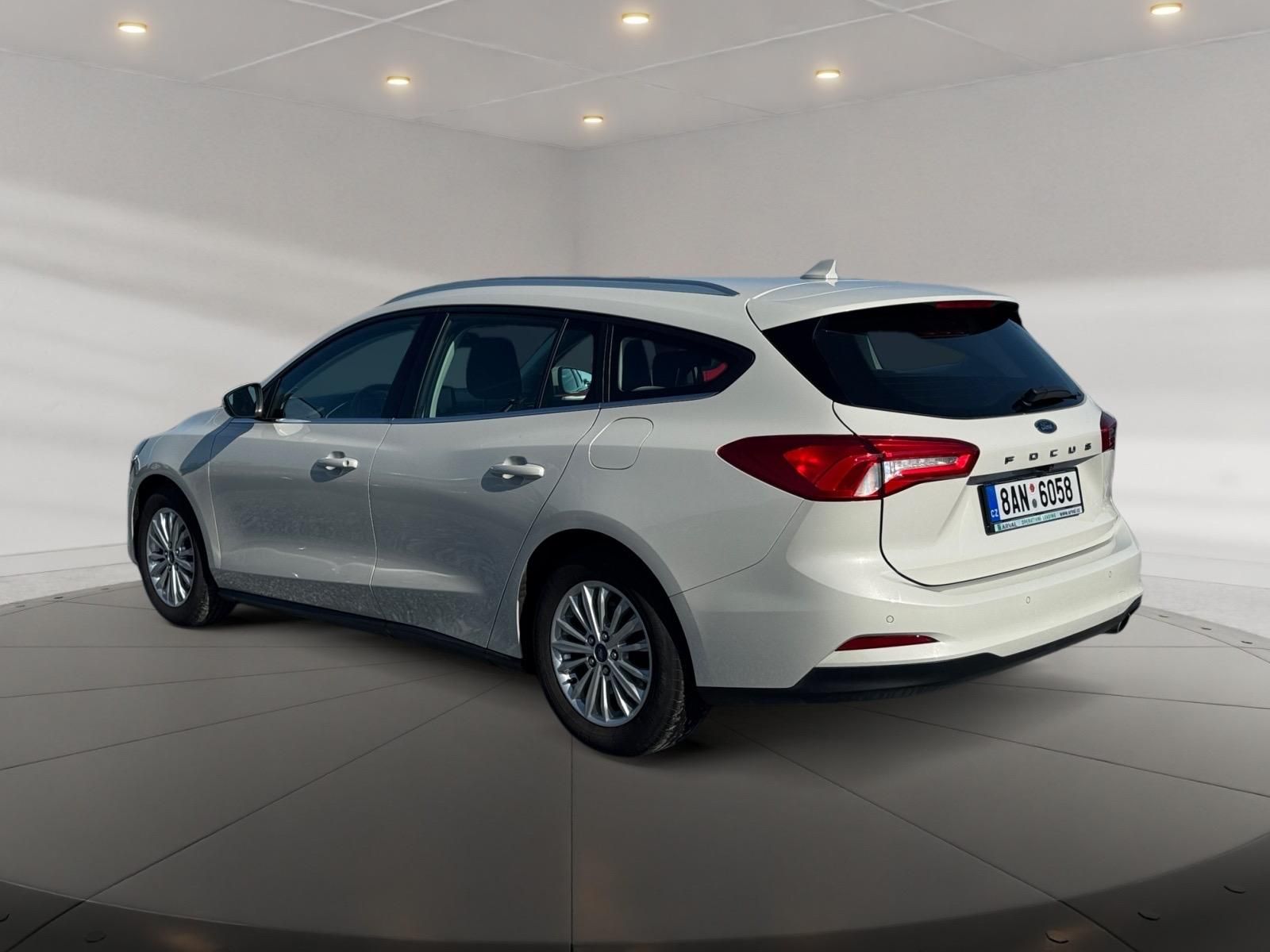Ford Focus, TITANIUM 1.5EBL 88kW CZ DPH - fotka 4