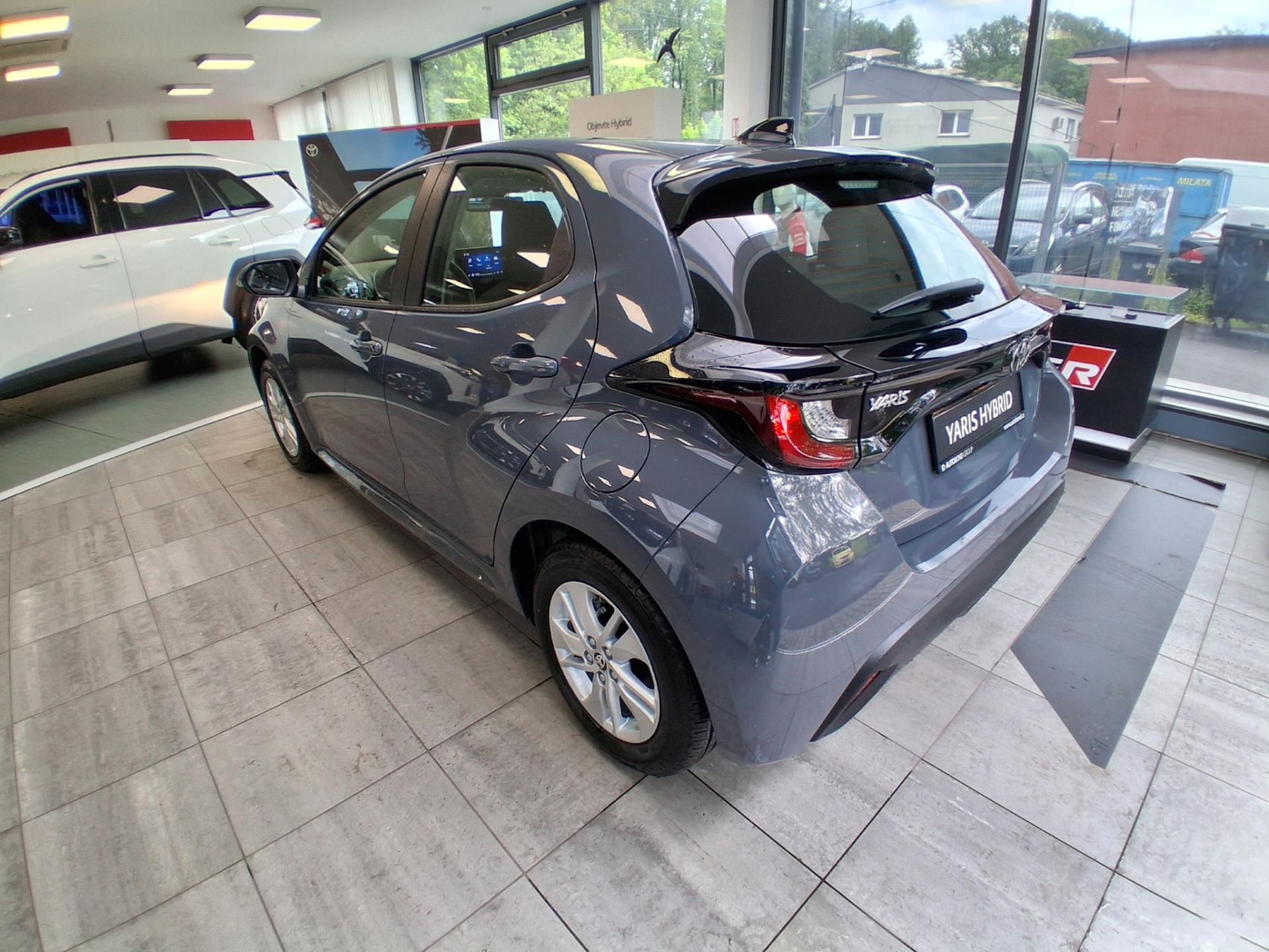 Toyota Yaris, 1.5 HEV COMFORT 116K - fotka 5
