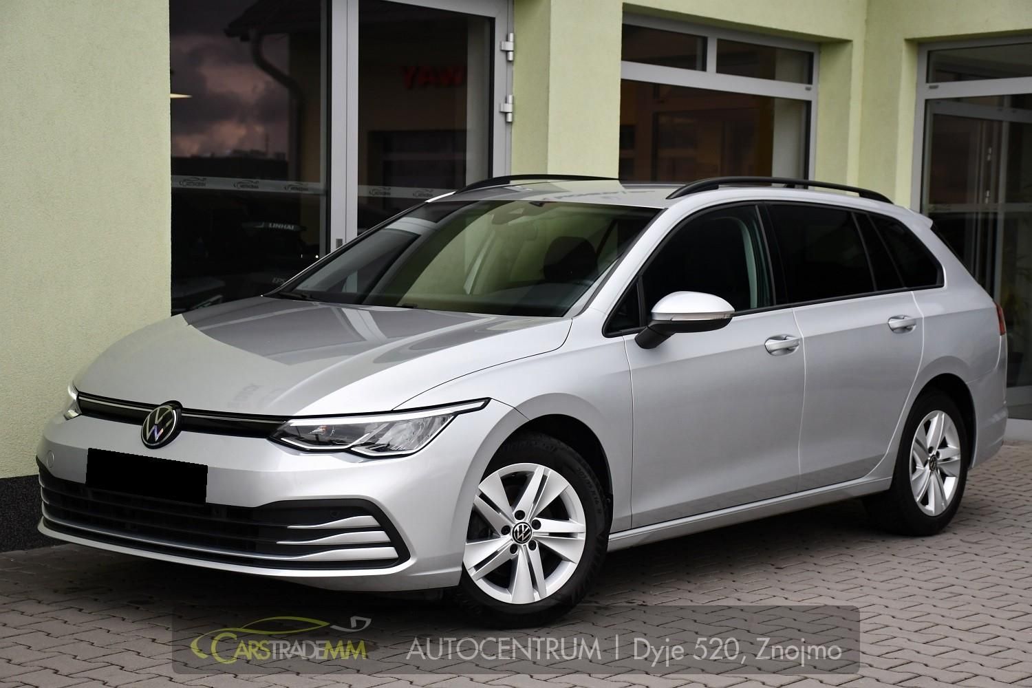 Volkswagen Golf, 1.5eTSi DSG LIFE ČR 1.MAJ