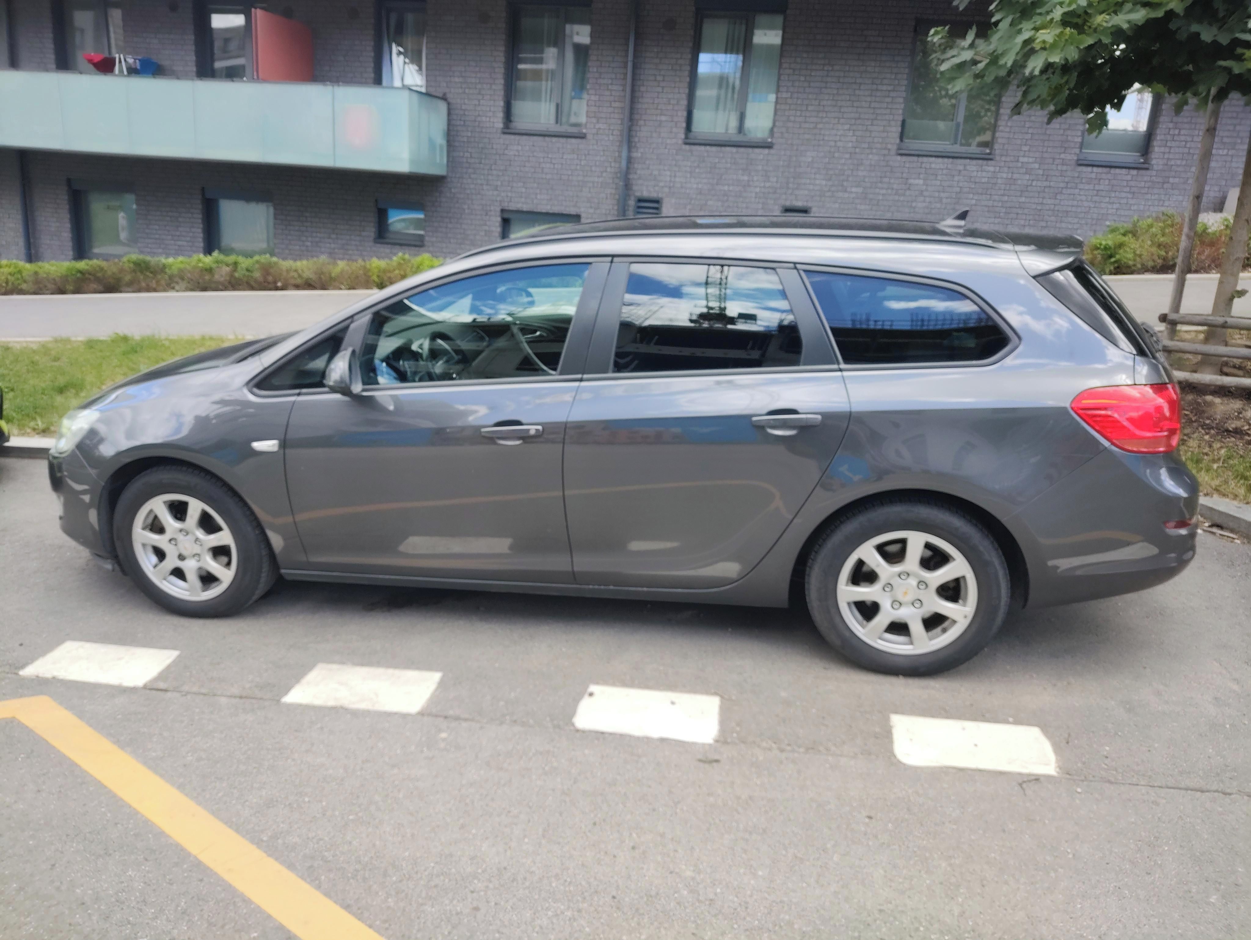 Opel Astra, Sports Tourer 1.7 CDTi - fotka 5