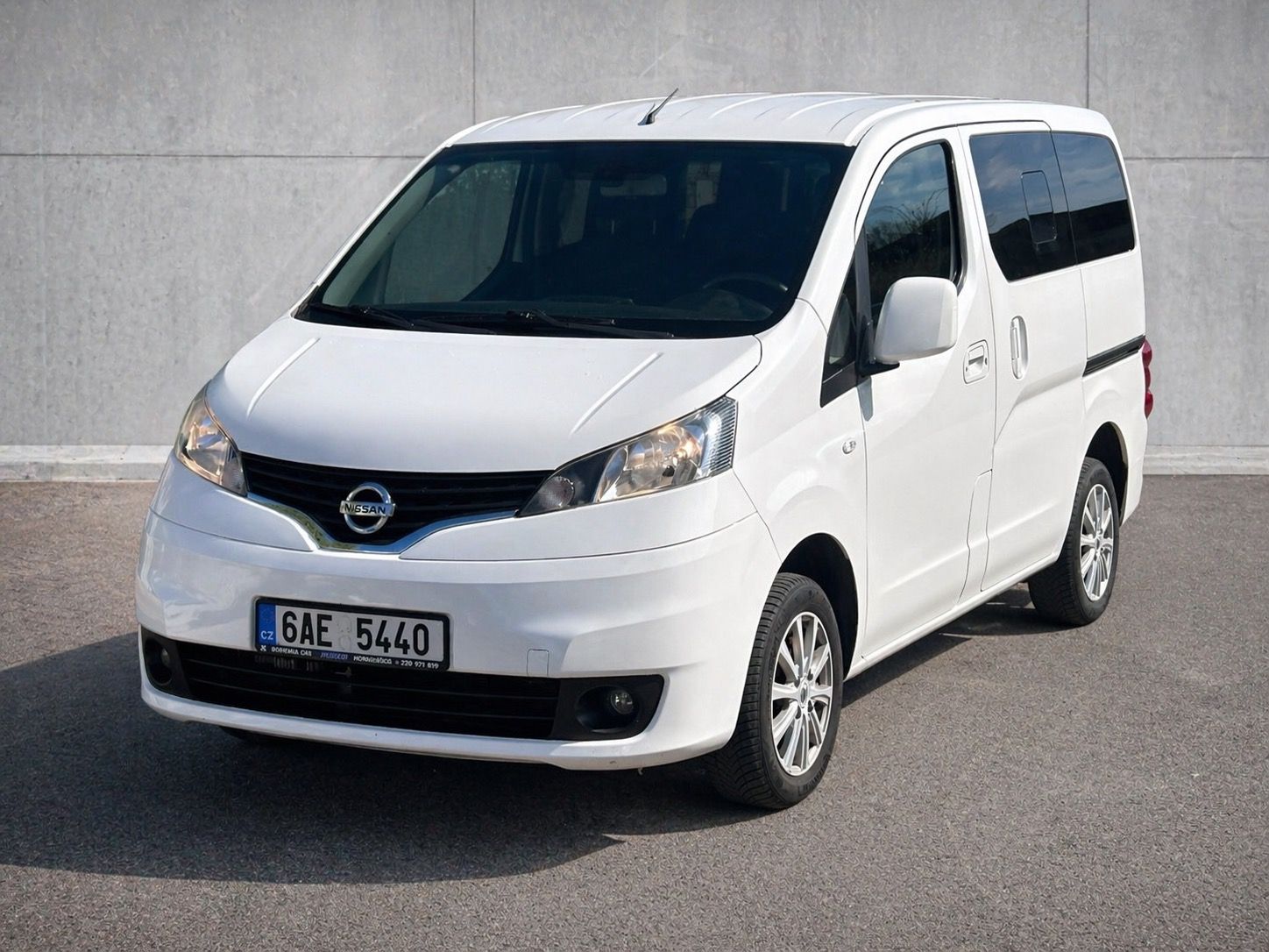 Nissan NV200, 81kw EVALIA 7mist ČR 1maj DPH