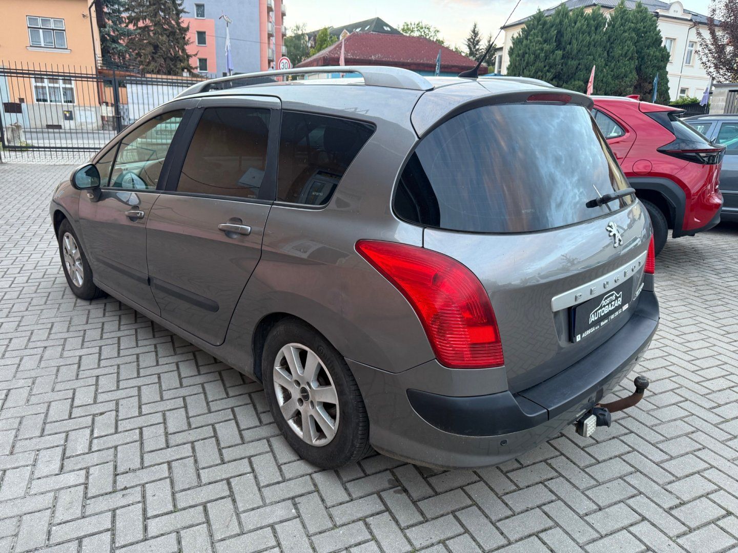 Peugeot 308, 1.6 HDI Kombi - fotka 2