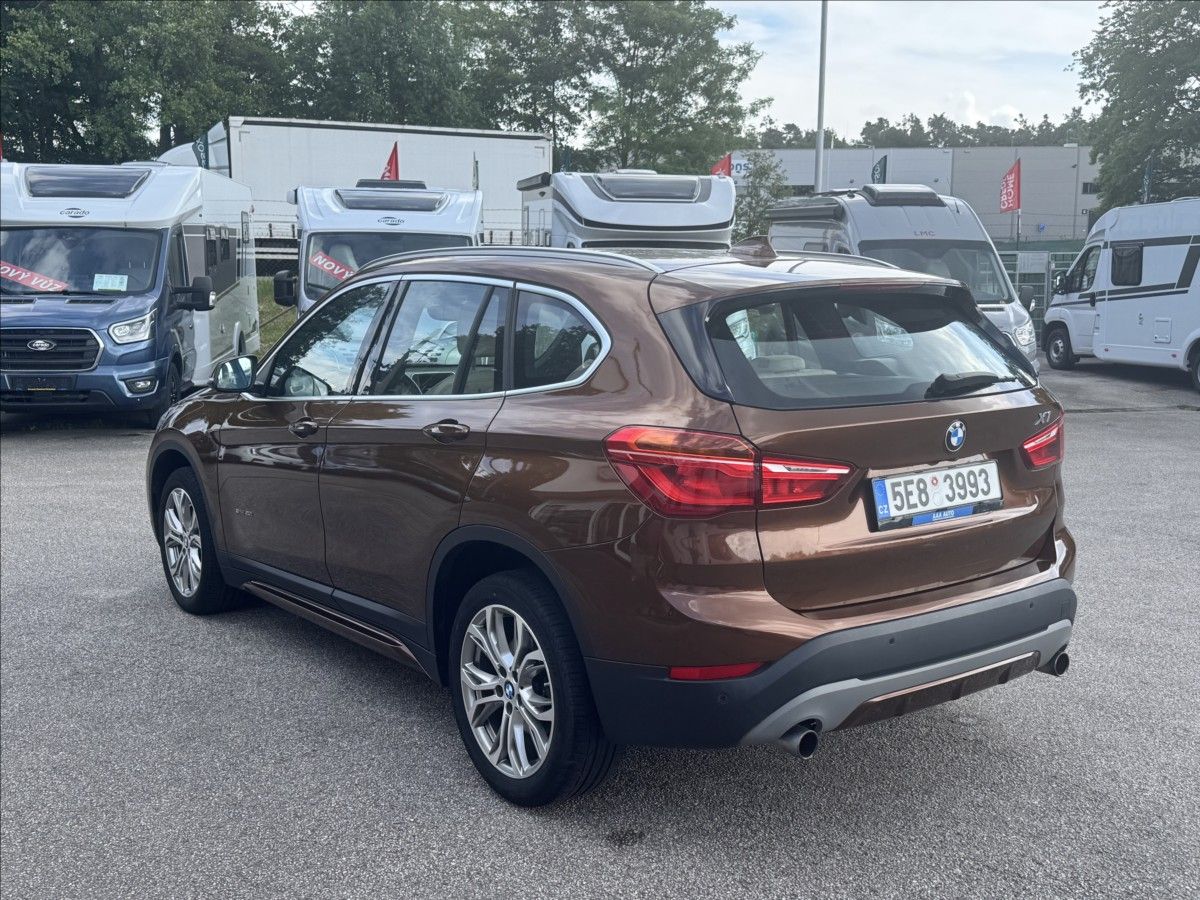 BMW X1, 2,0   S Drive - fotka 4