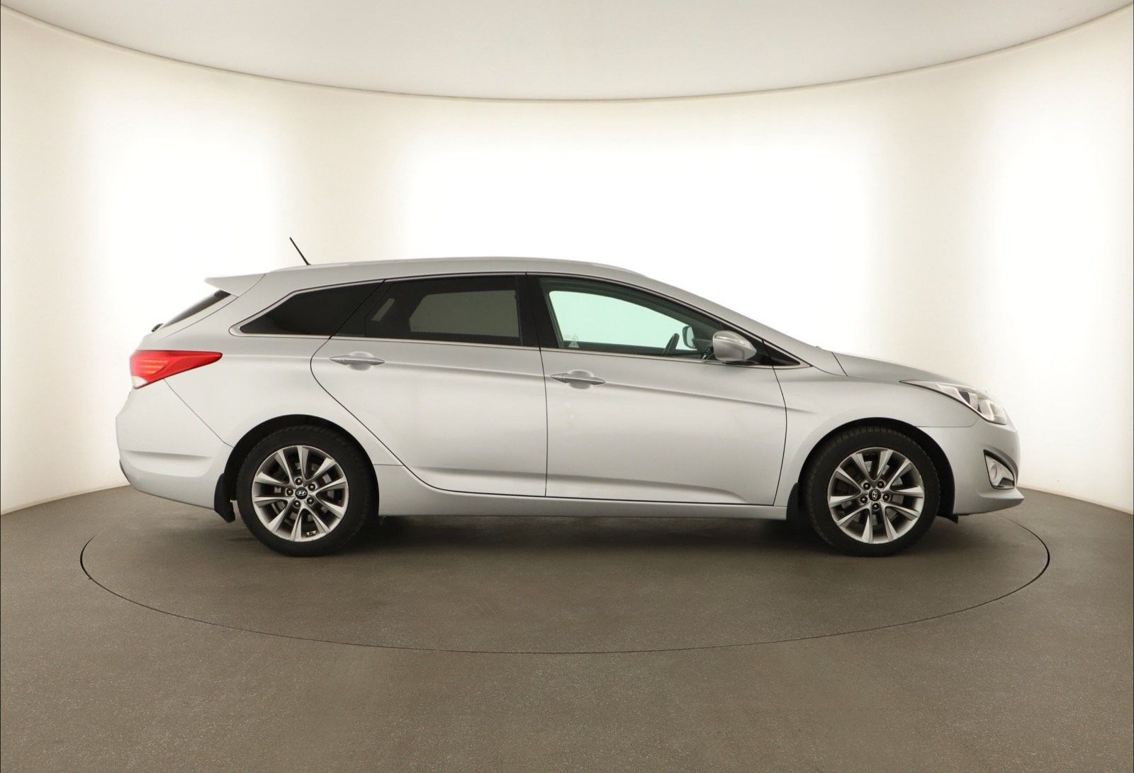 Hyundai i40, 1.7 CRDi, Serv.kniha - fotka 6