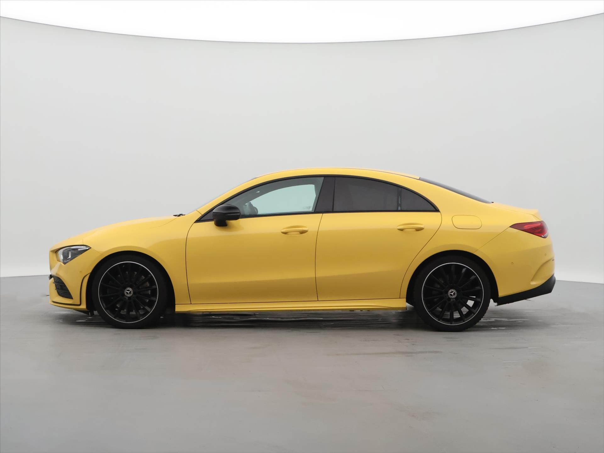 Mercedes-Benz CLA, 2,0 250 165kW AMG-paket NightP - fotka 4