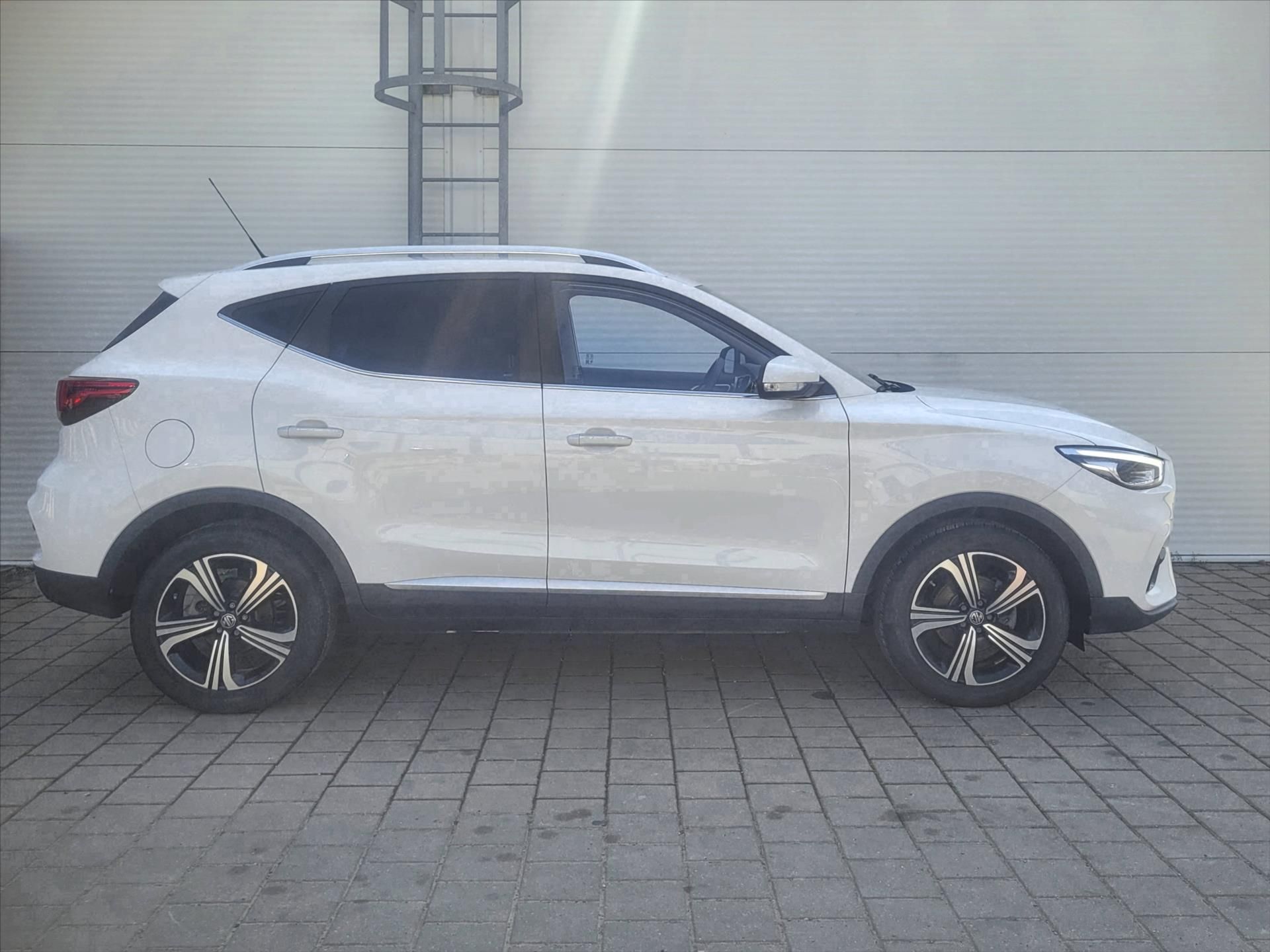 MG ZS, 1,5 DVVT 106k 5MAN  Essential - fotka 3