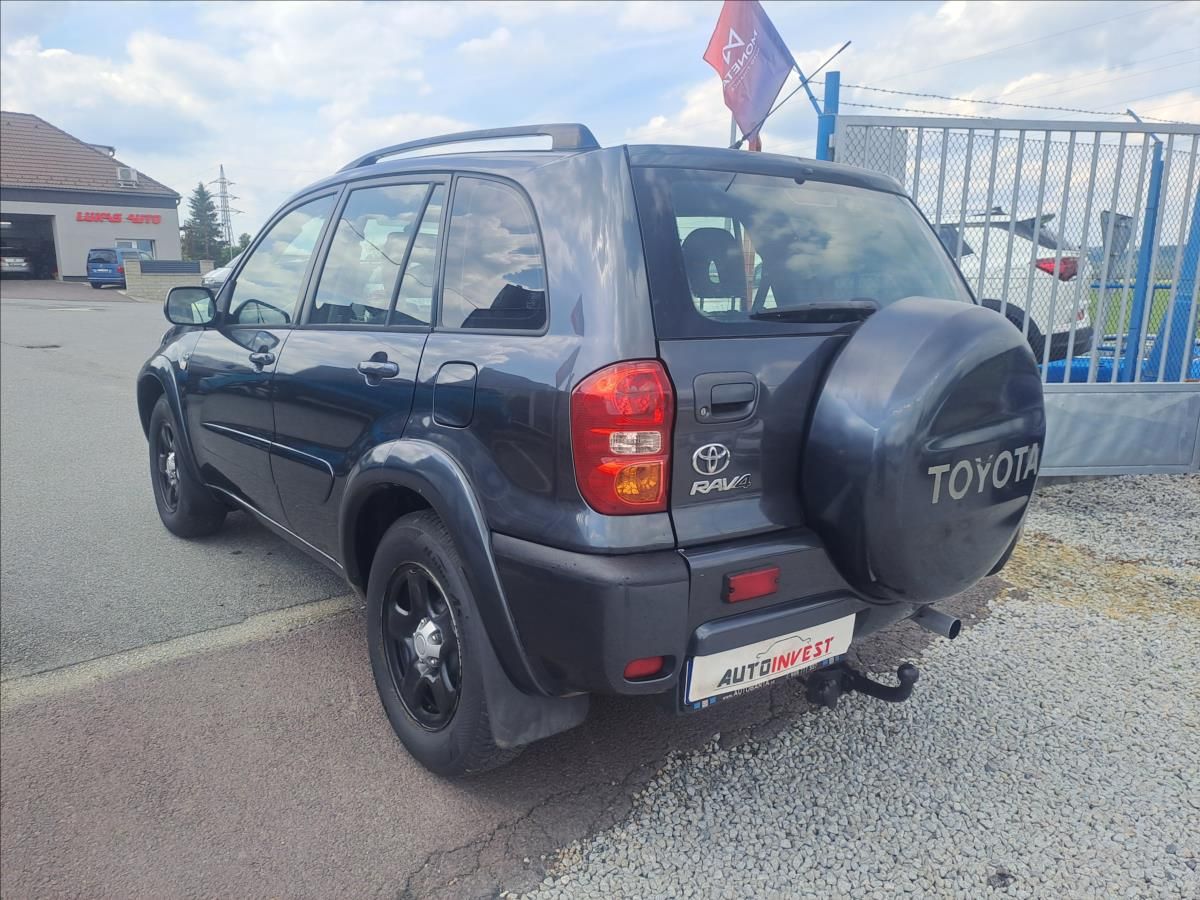 Toyota Rav4, 2,0 D-4D 4x4 - fotka 4