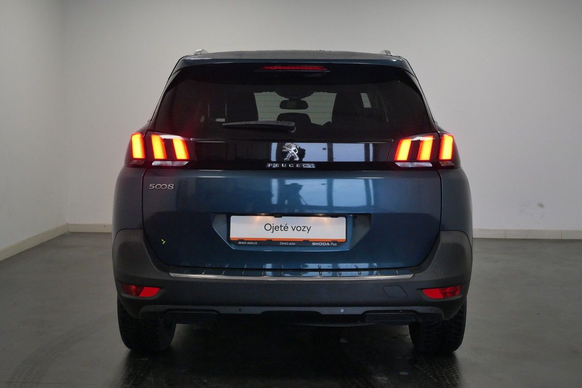 Peugeot 5008, 1.2 PureTech 96 kW ALLURE - fotka 6