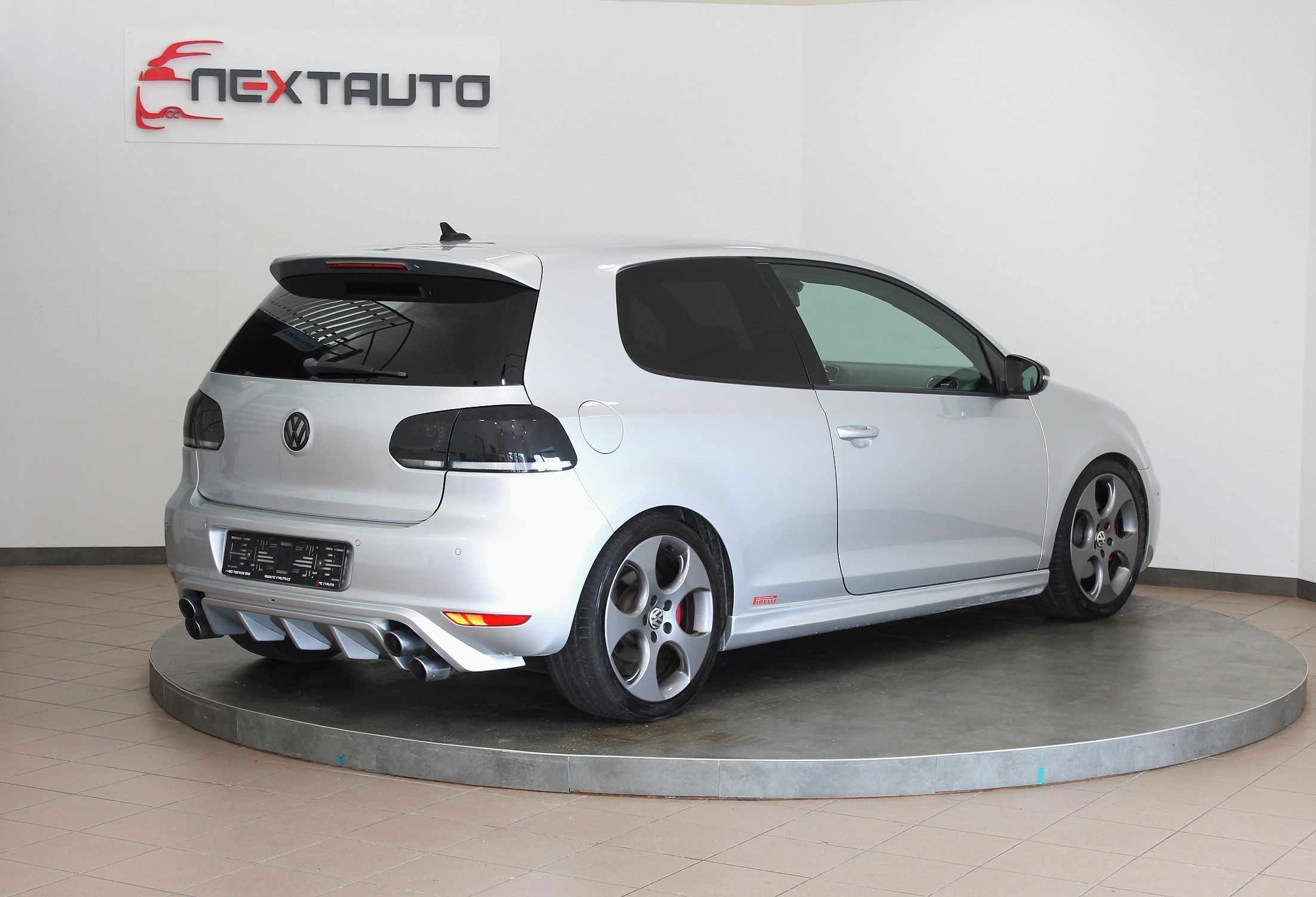 Volkswagen Golf, 2.0 TFSI 155kW DSG GTI - fotka 5