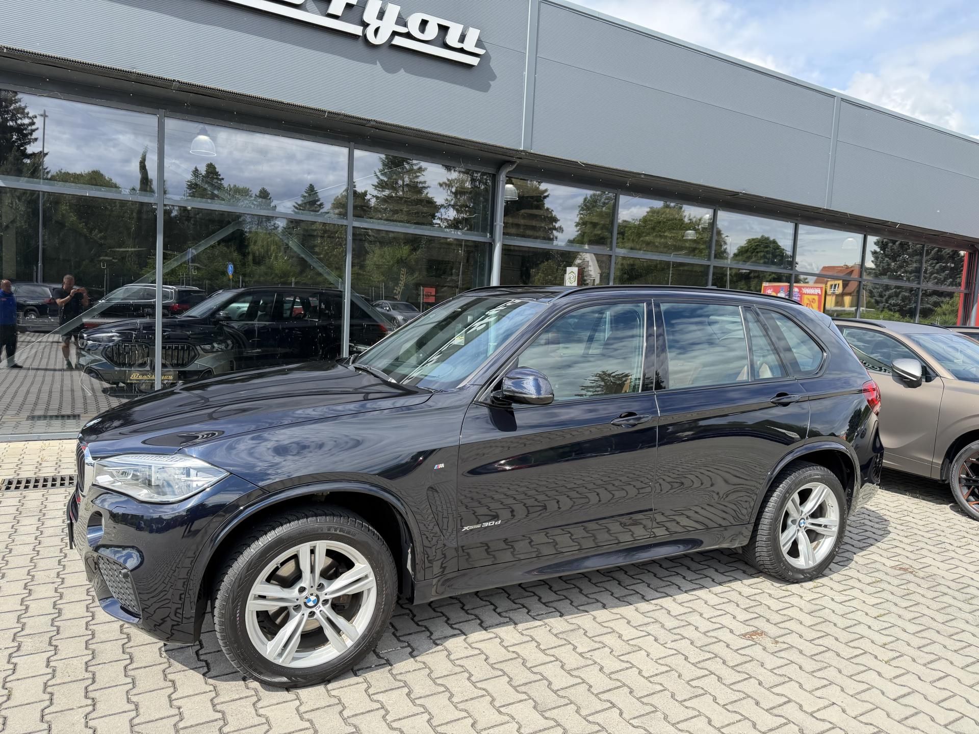 BMW X5, 30XD 190kW M-PAKET PANORAMA!!! - fotka 4