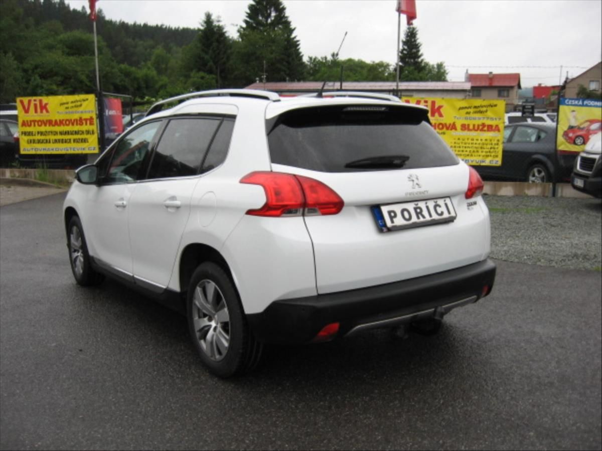 Peugeot 2008, 1,6 e-HDi - fotka 4