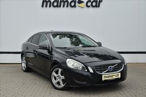 Volvo S60, 2.0D 120kW MOMENTUM ČR
