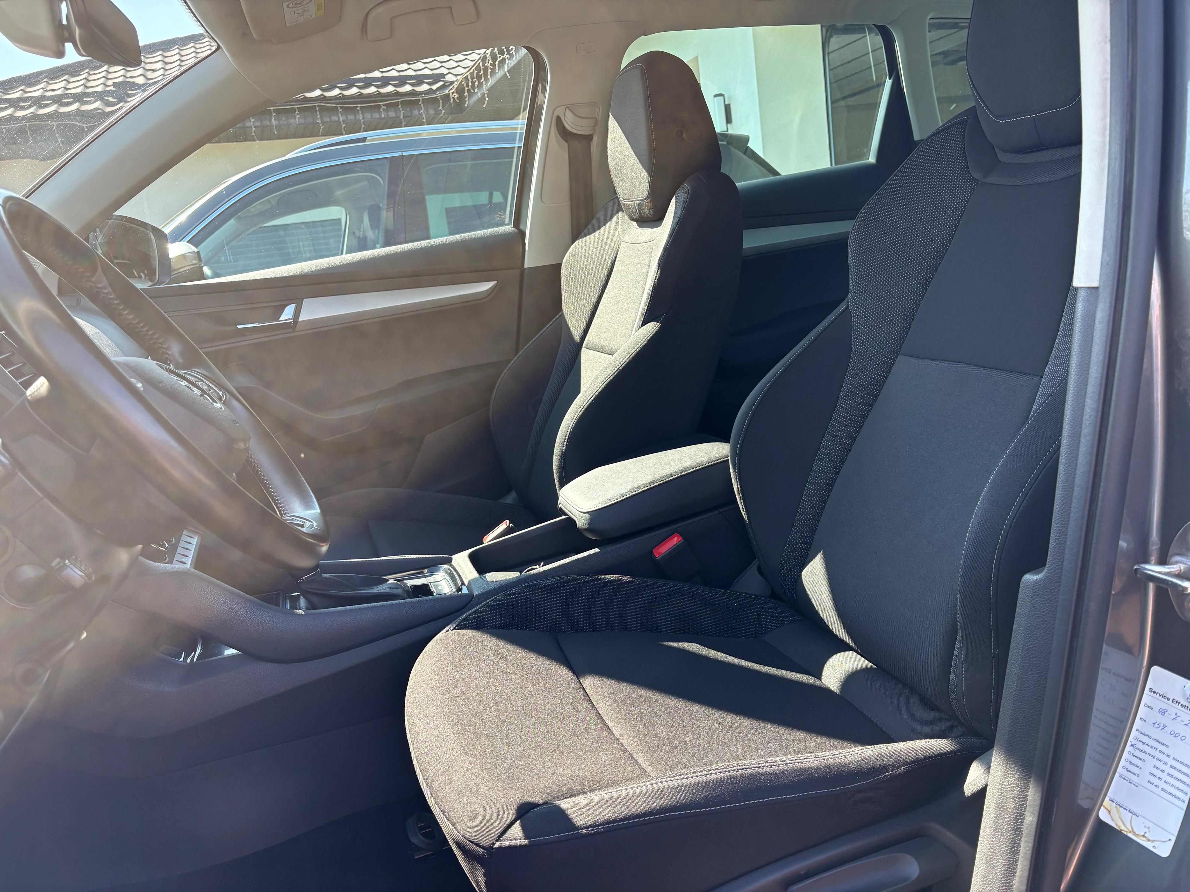 Škoda Karoq, 2 TDI DSG - fotka 5