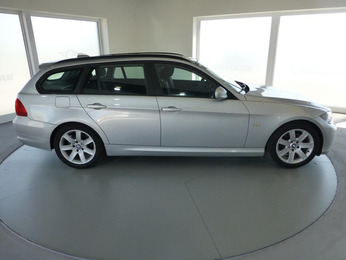 BMW Řada 3, 320D*120KW*XENON*NAV**VYHŘ.SED - fotka 4