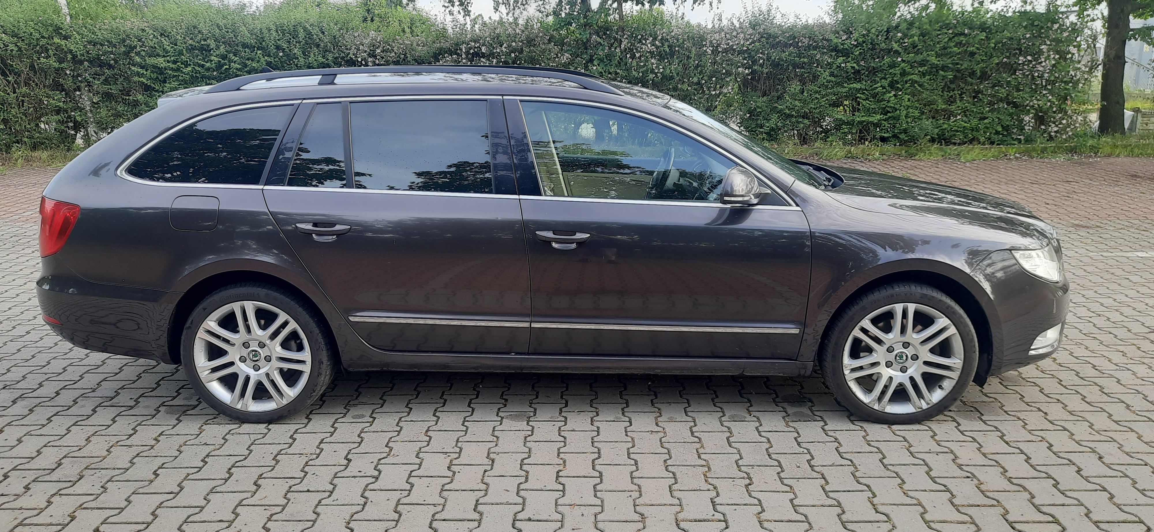 Škoda Superb, Škoda Superb combi, DSG,125KW - fotka 5
