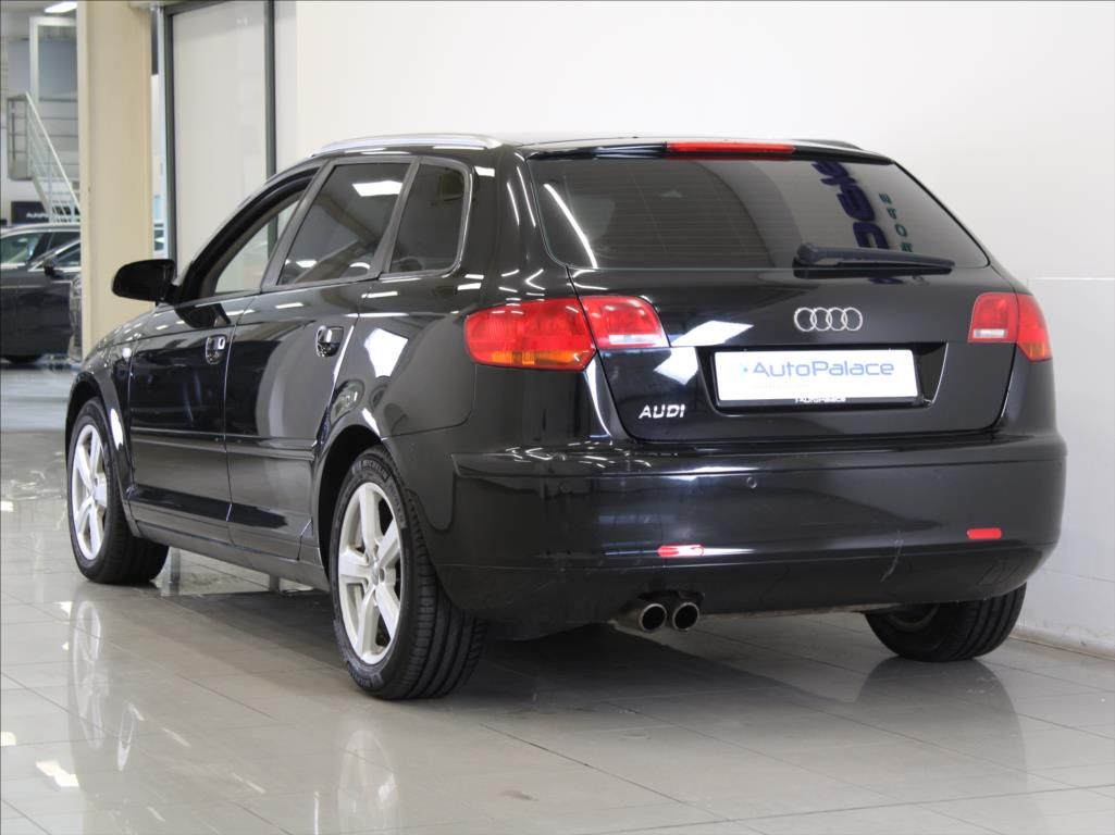Audi A3, 2,0 FSi 110kW Panorama Rozvody - fotka 3