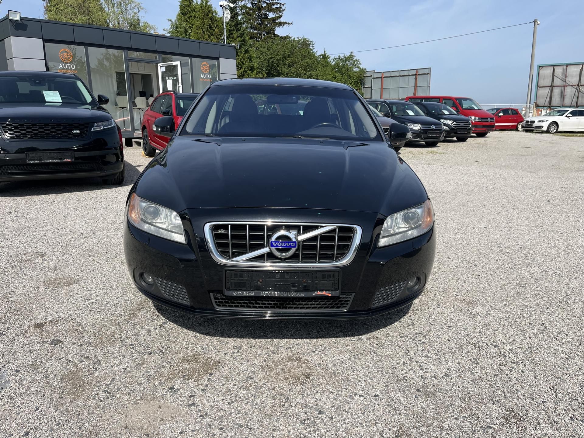 Volvo V70, 2.4D5 151KW Bohatá výbava - fotka 2
