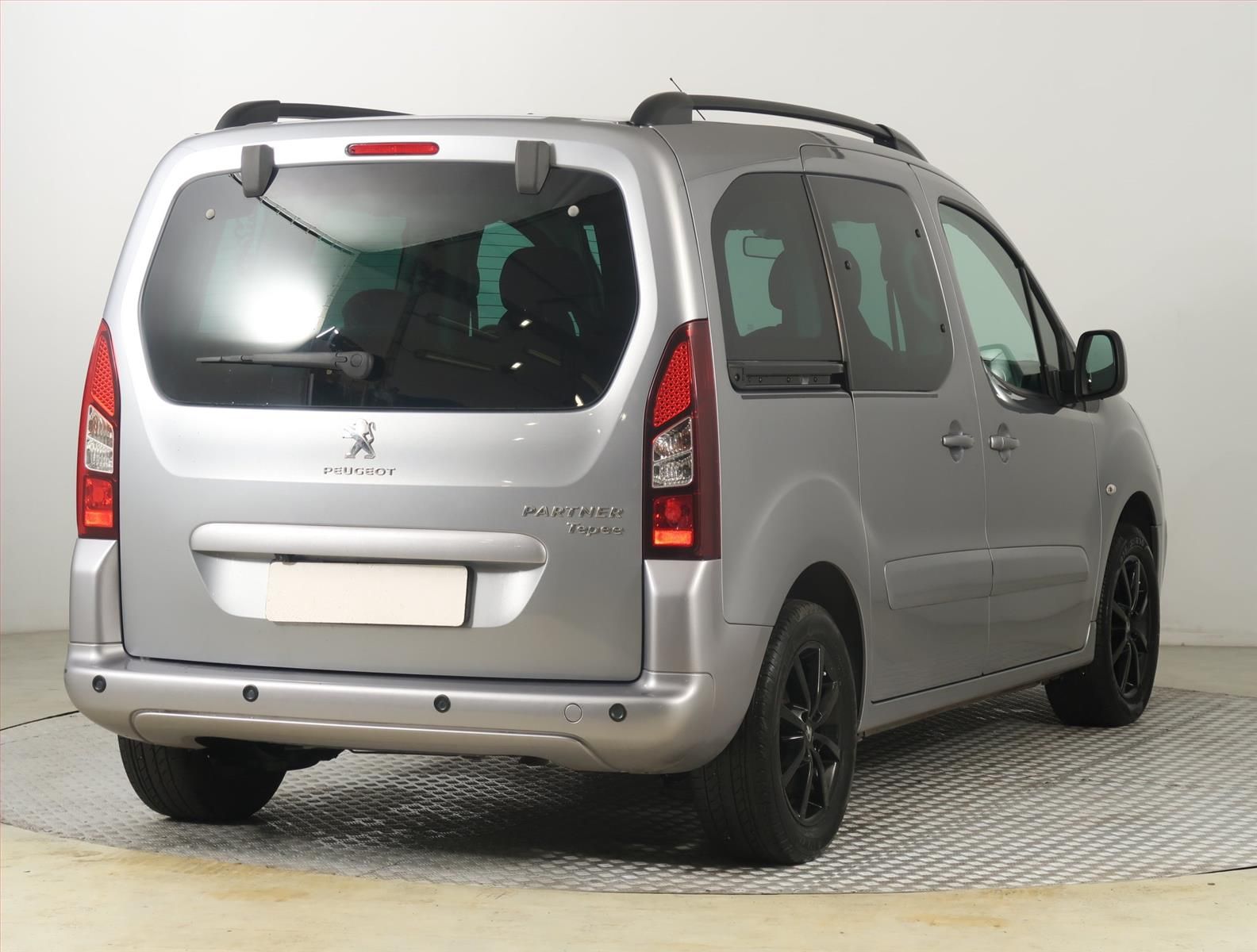 Peugeot Partner, 1.6 BlueHDi, Allure, 5Míst - fotka 5
