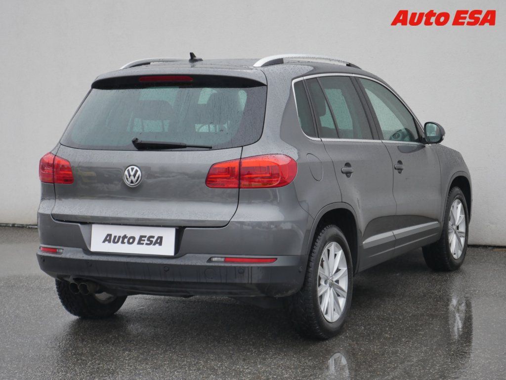 Volkswagen Tiguan, 2.0TDi 4x4,DSG,park.asist - fotka 4