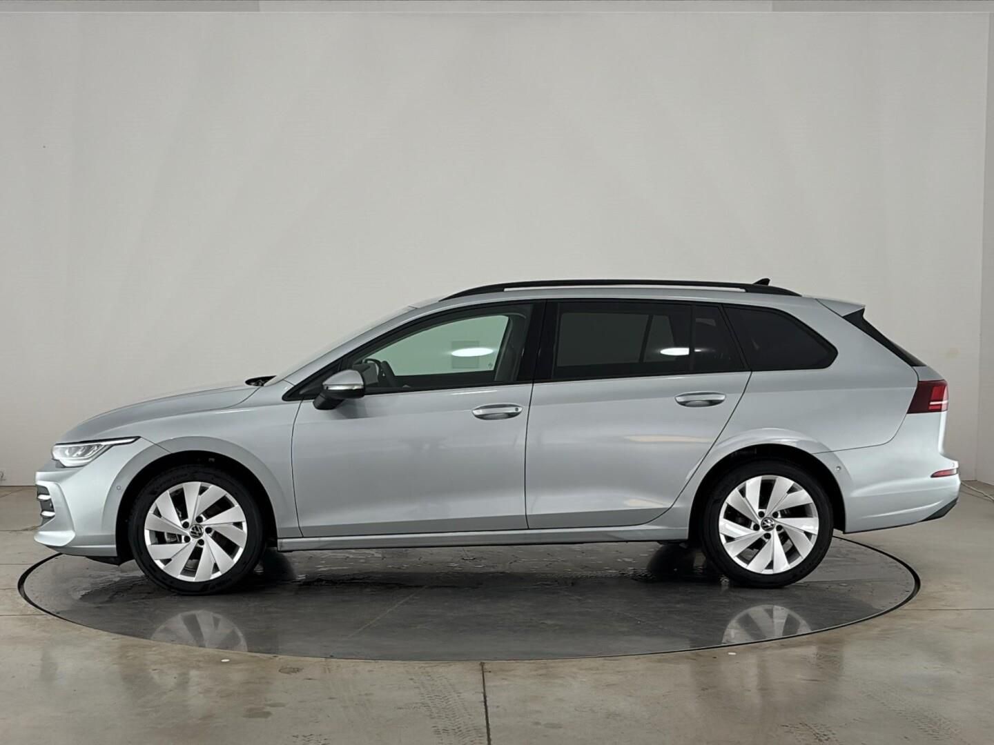 Volkswagen Golf, 1.5 TSI / 85 kW People - fotka 3