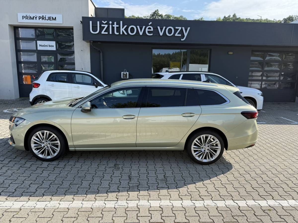 Škoda Superb, Combi L&K 2,0 TDI 110kW DSG7/. - fotka 2