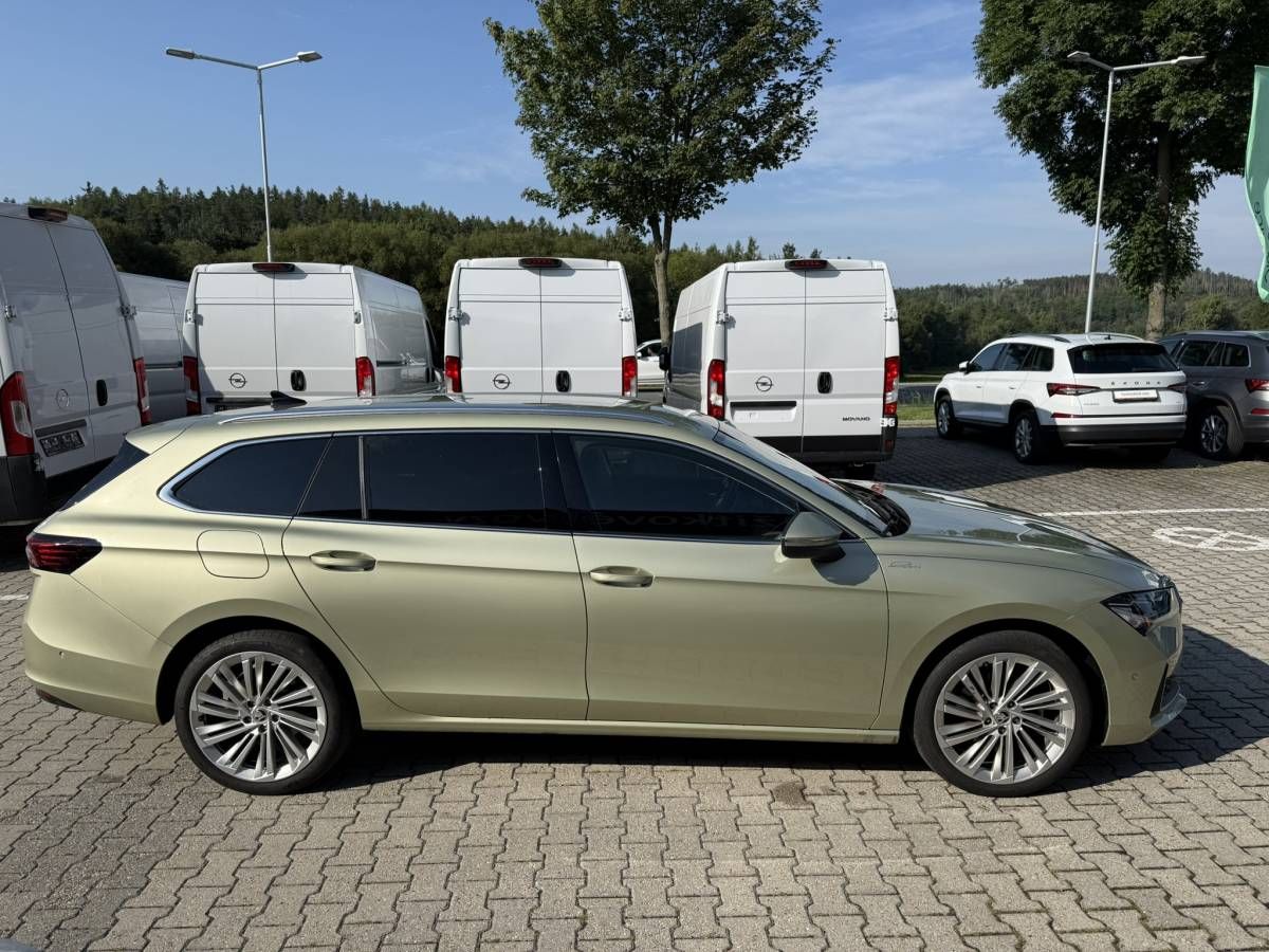 Škoda Superb, Combi L&K 2,0 TDI 110kW DSG7/. - fotka 6