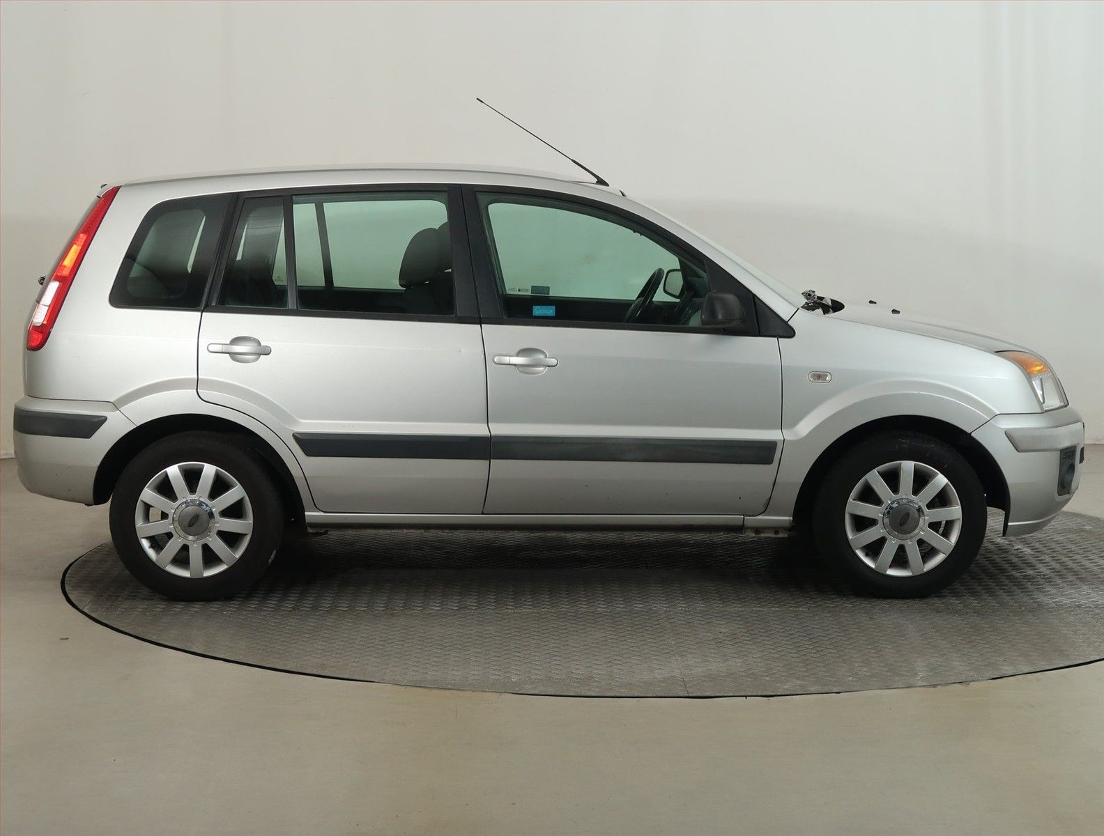 Ford Fusion, 1.4, Automatická klima - fotka 6