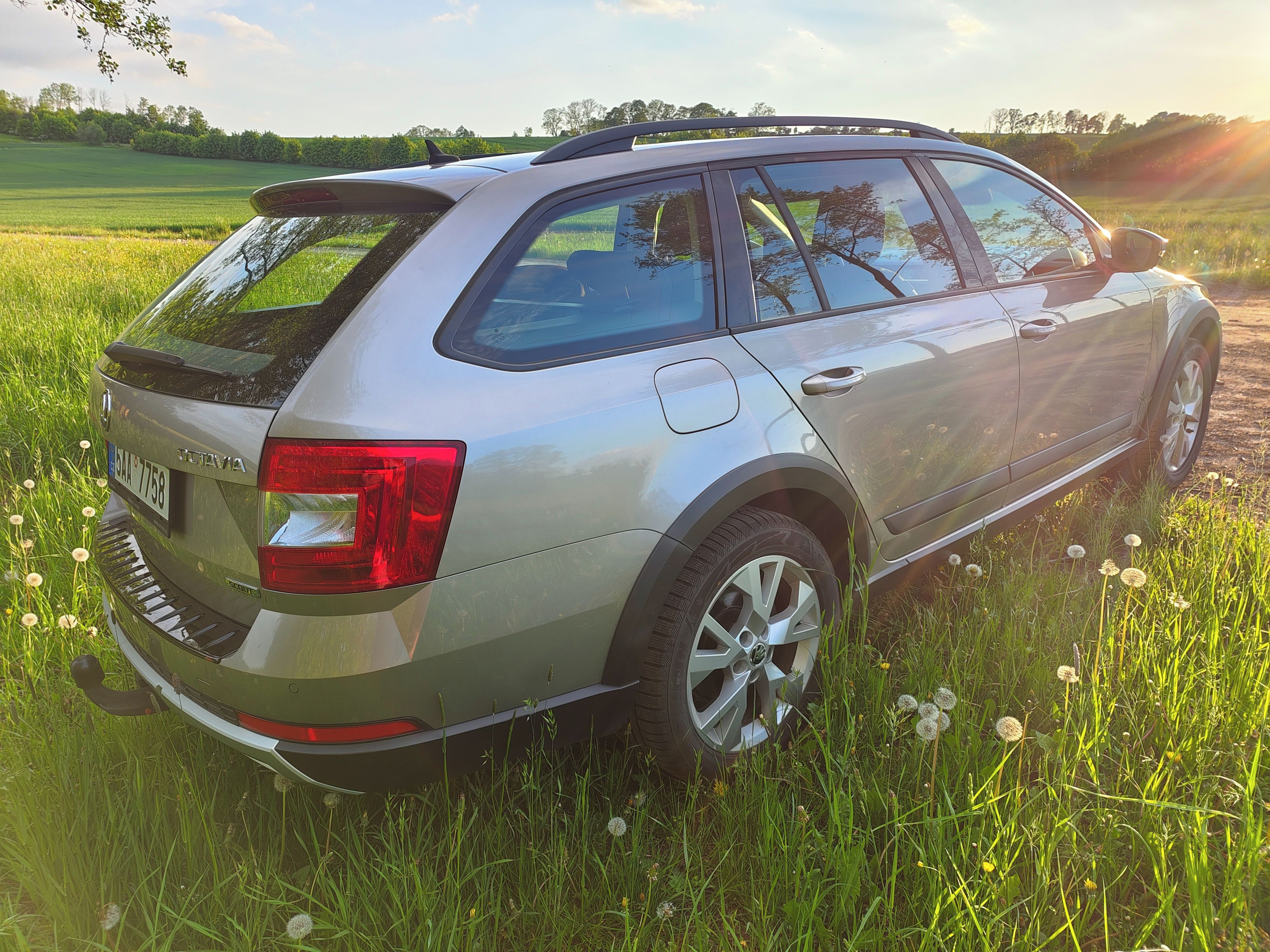 Škoda Octavia, Scout 2.0 TDI - fotka 6