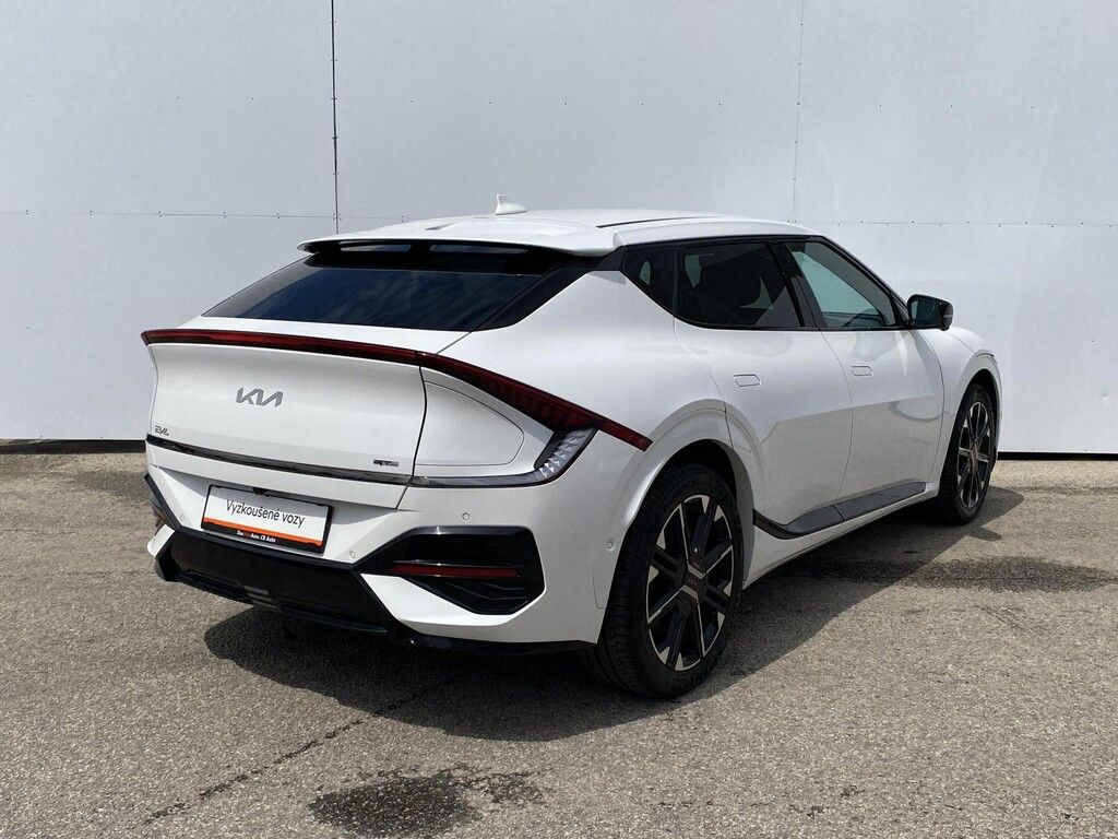 Kia EV6, 239 kW / 84 kWh 4x4 GT-Line - fotka 2