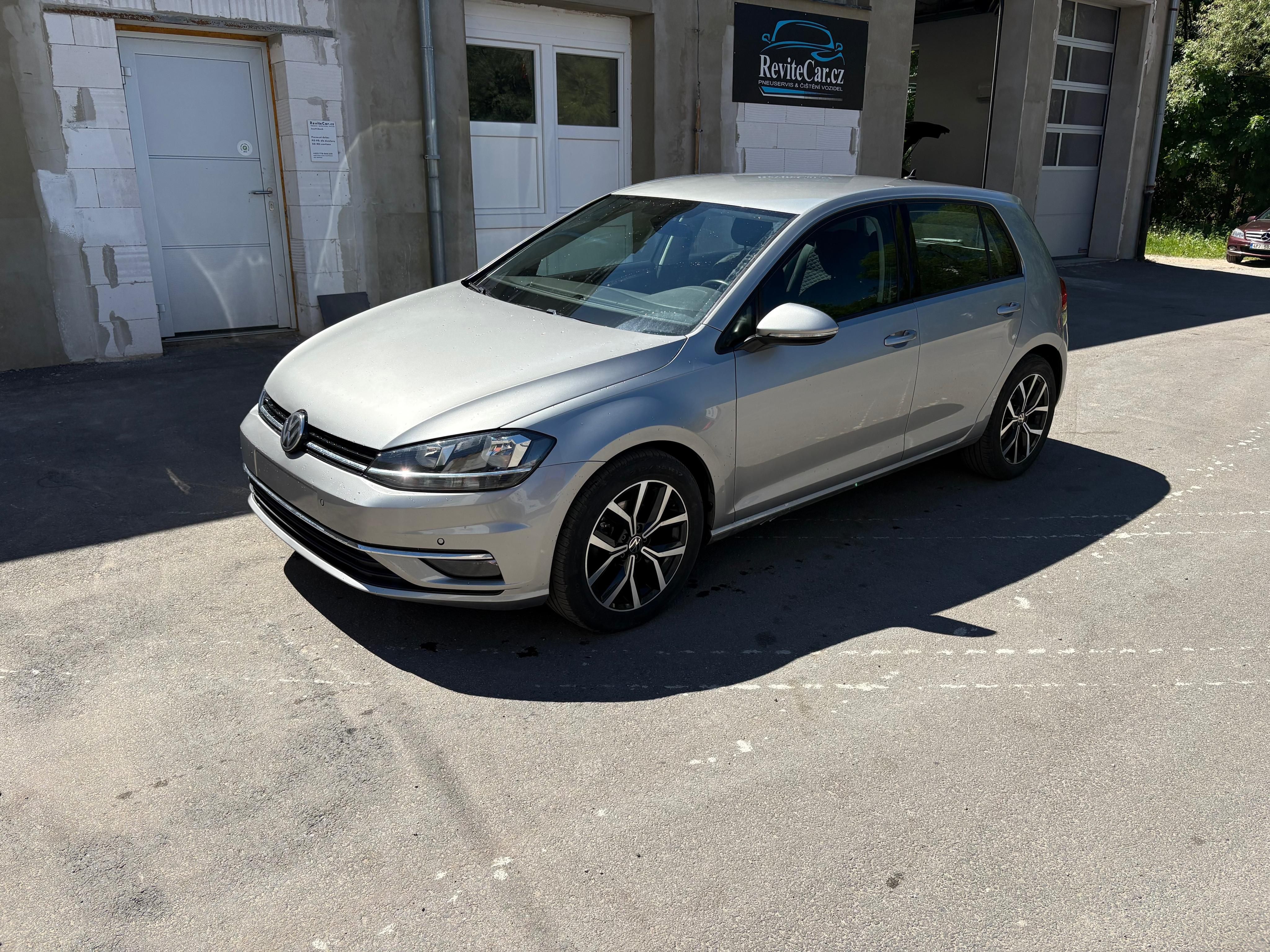 Volkswagen Golf - fotka 3