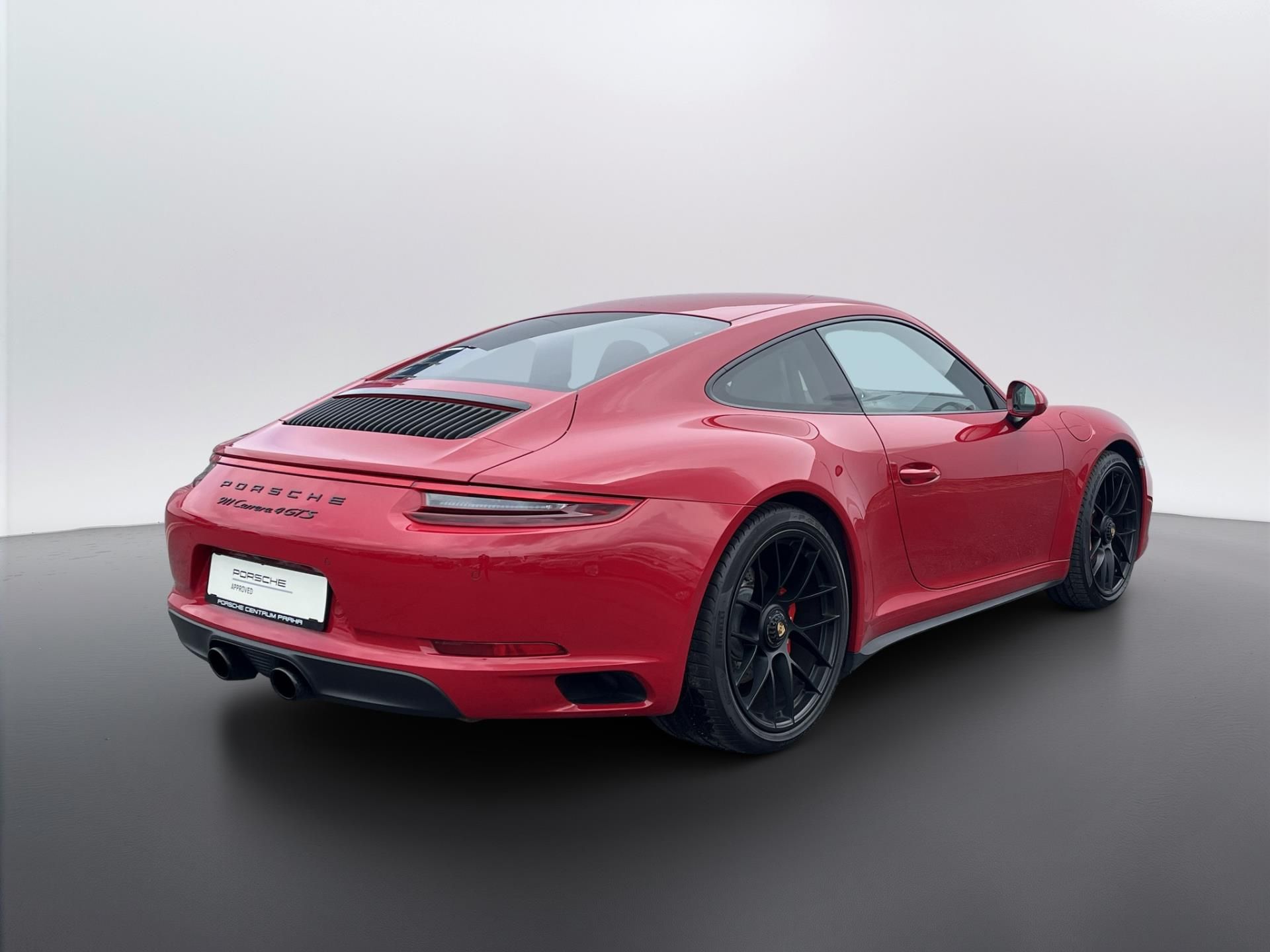 Porsche 911, GTS - fotka 5