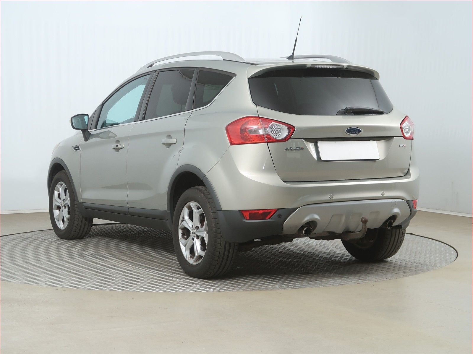 Ford Kuga, 2.0 TDCi, Kožené sedačky - fotka 4