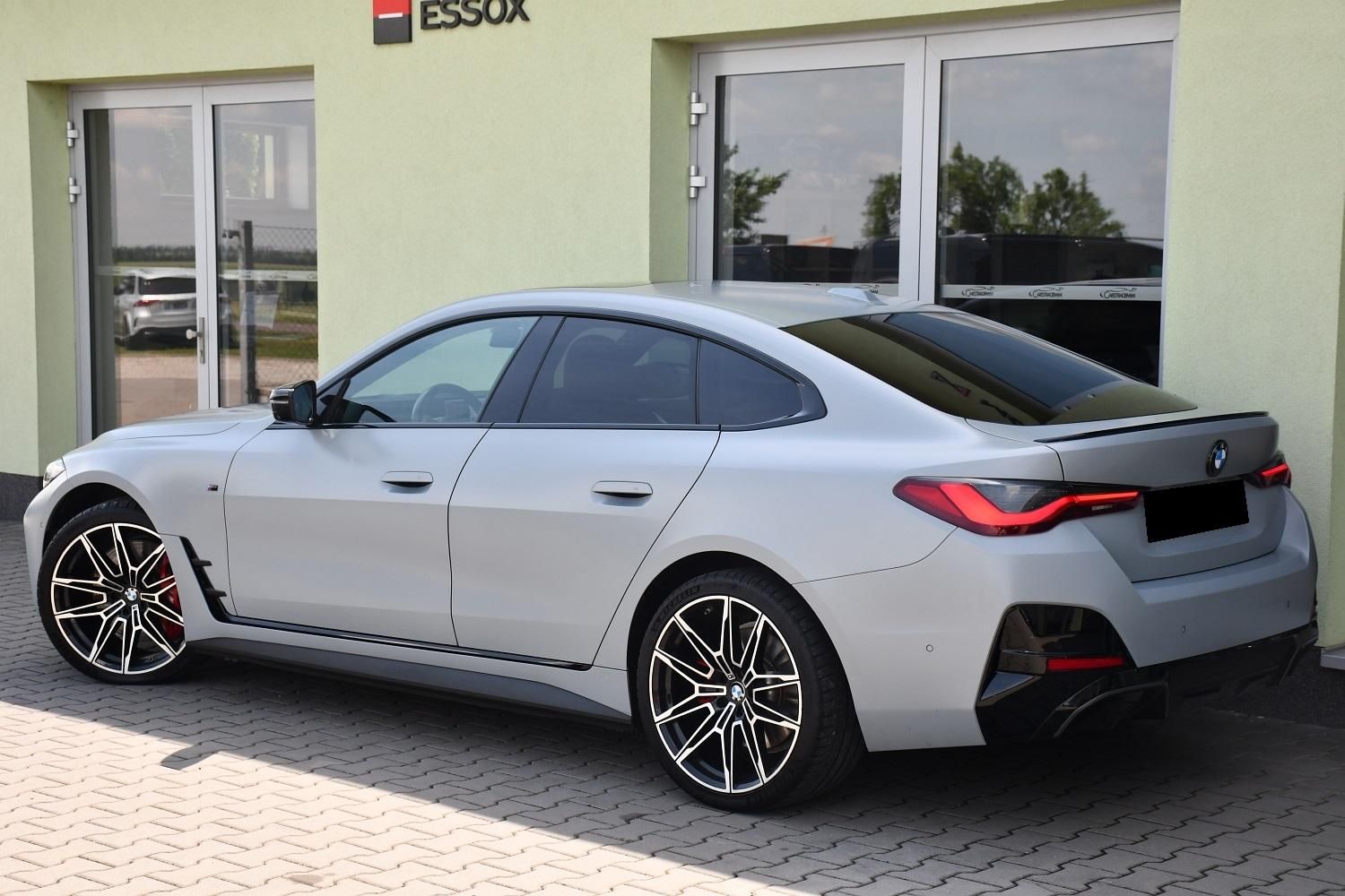BMW i4, M50 xD 1M ČR - fotka 3