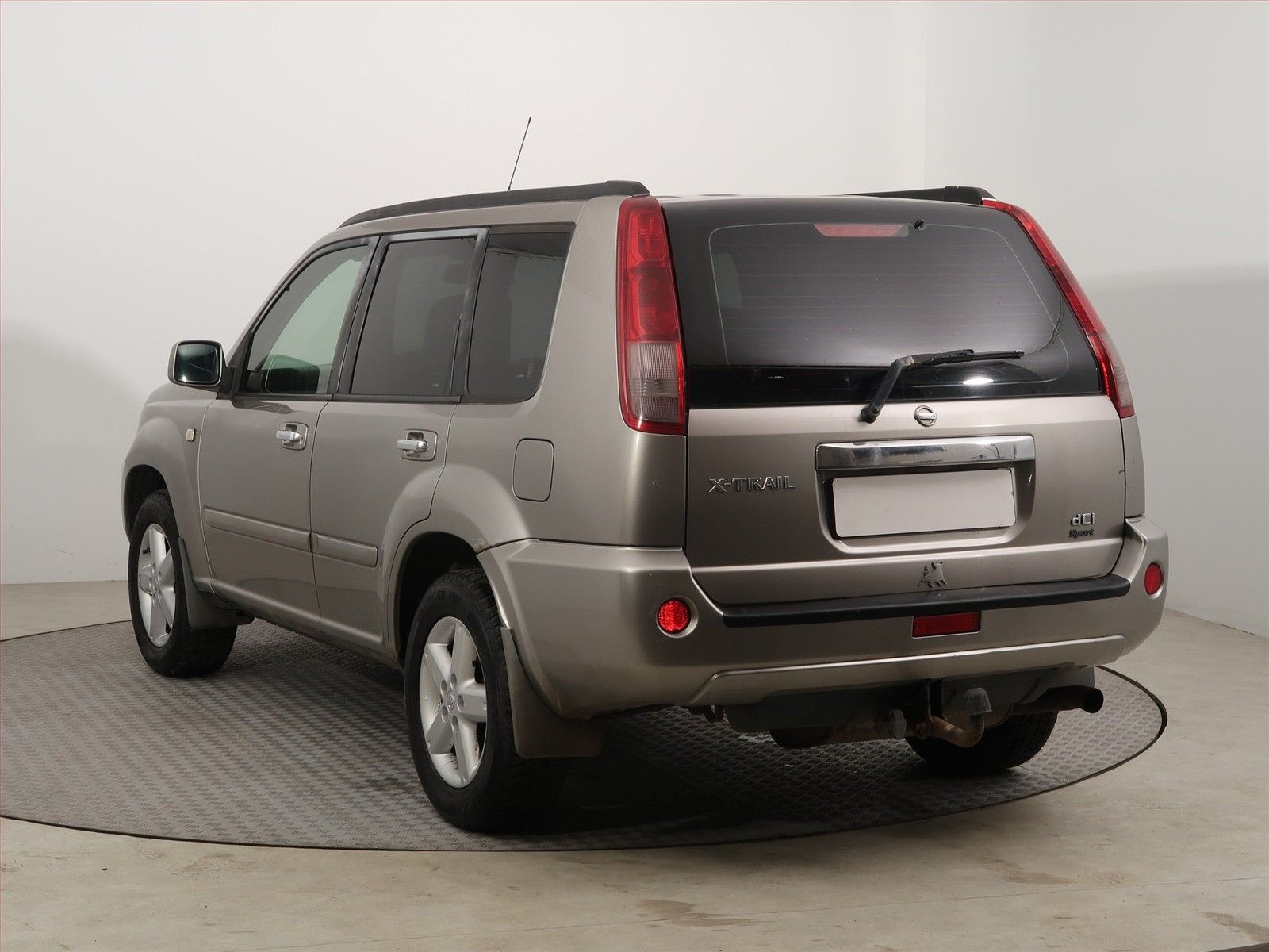 Nissan X-Trail, 2.2 dCi, 4X4, Tažné - fotka 4