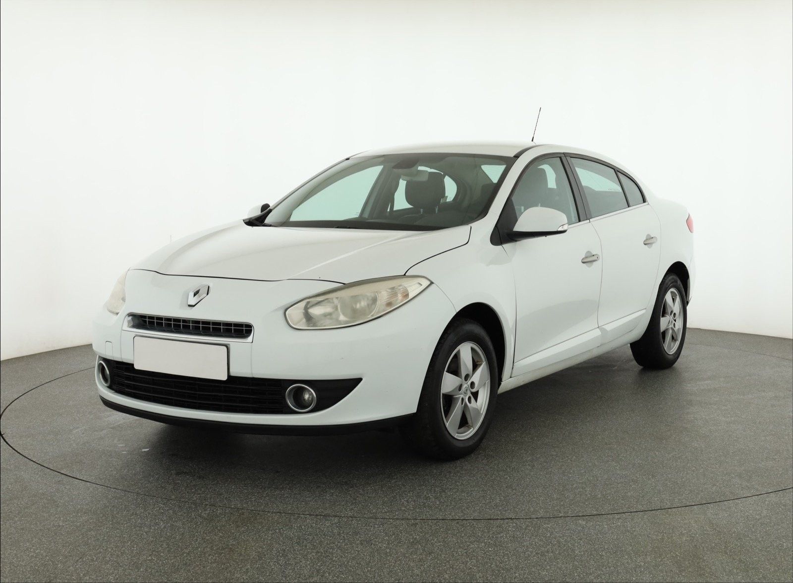 Renault Fluence, 1.6 16V, po STK, Tažné - fotka 2