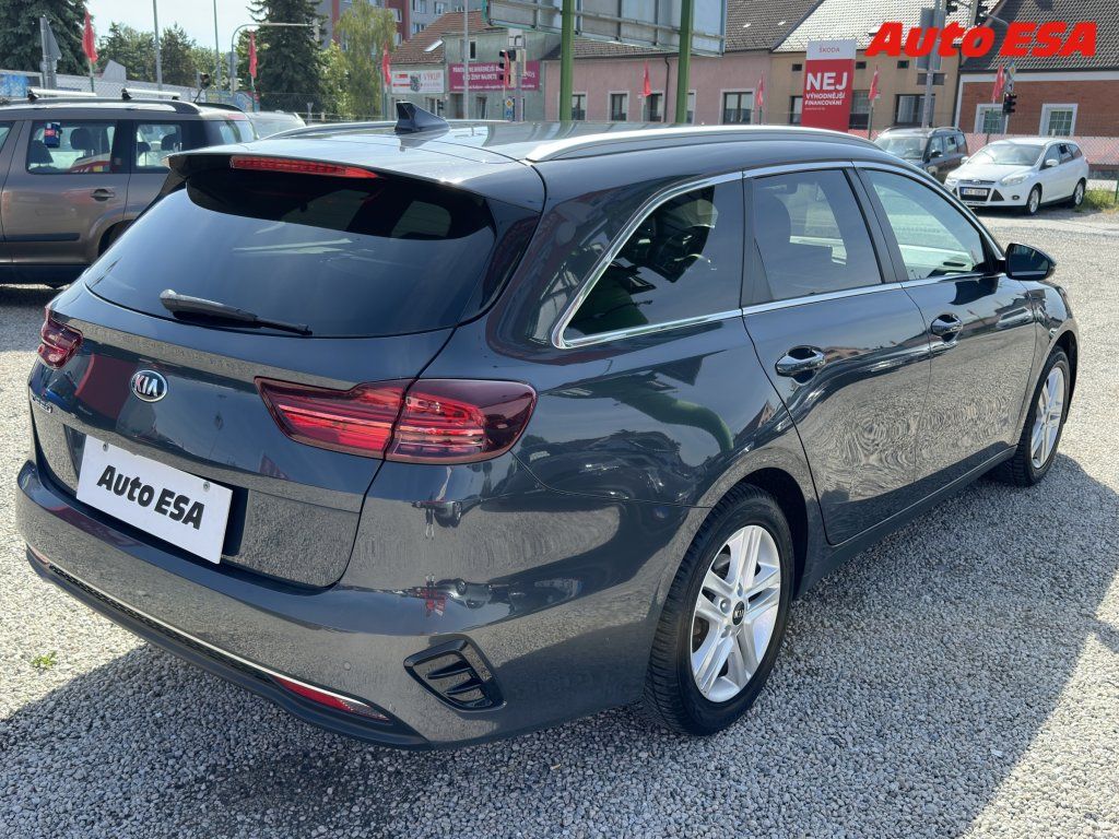 Kia Cee´d, 1.4T-GDi,ČR - fotka 4