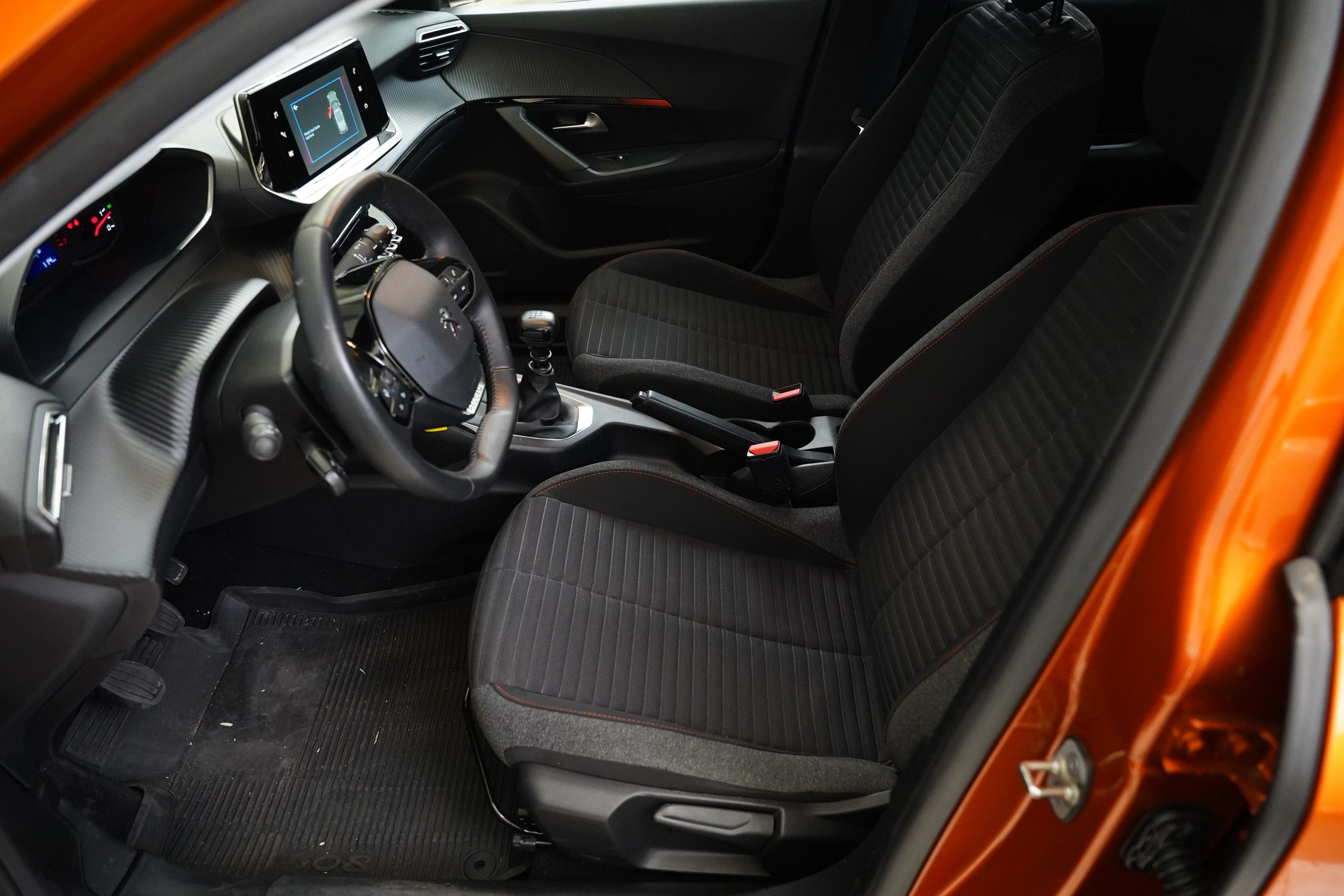 Peugeot 2008, 1.2 PureTech 74 kW Active - fotka 5