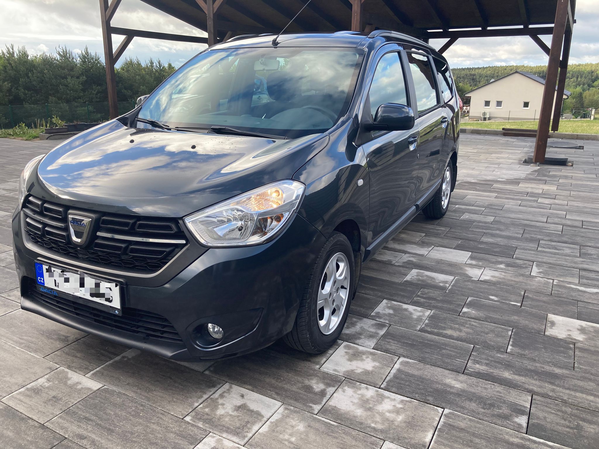 Dacia Lodgy, 1,6SCe 75kW Arctica 7 míst - fotka 3