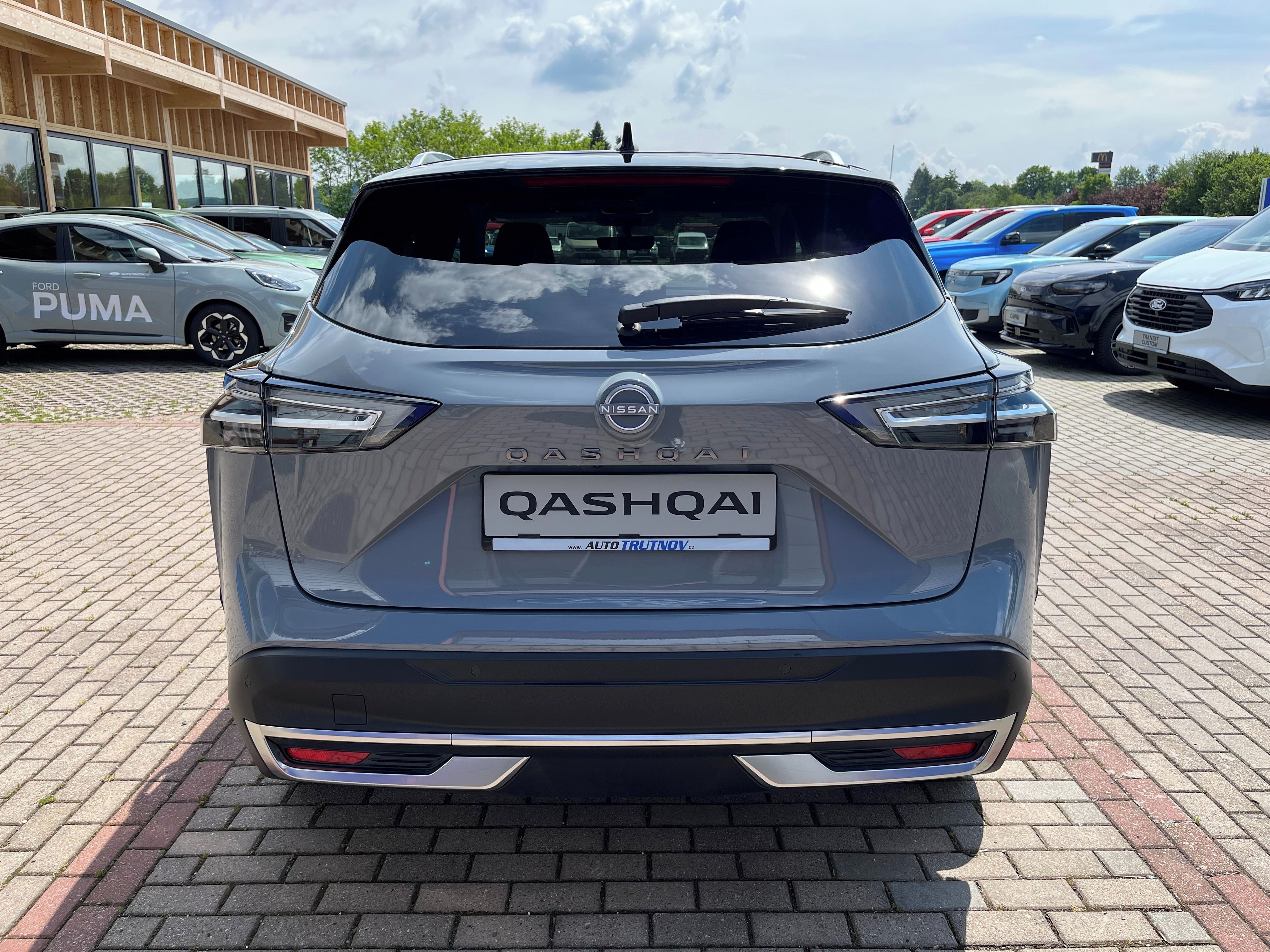 Nissan Qashqai, 1.3 DIG-T 103 kW N-Connecta - fotka 4