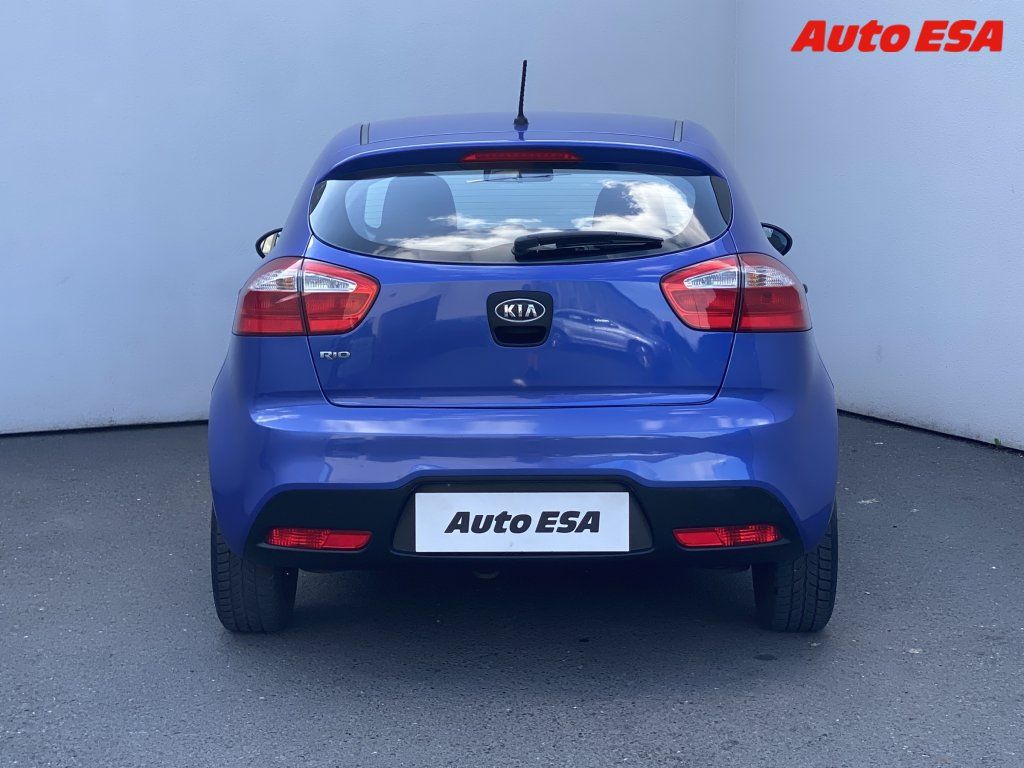 Kia Rio, 1.2i,servis.kniha,AC - fotka 5