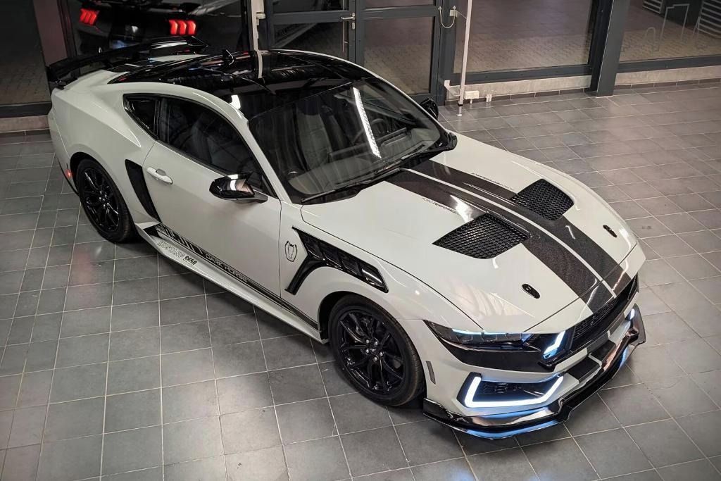 Ford Mustang, Dark Horse - fotka 3
