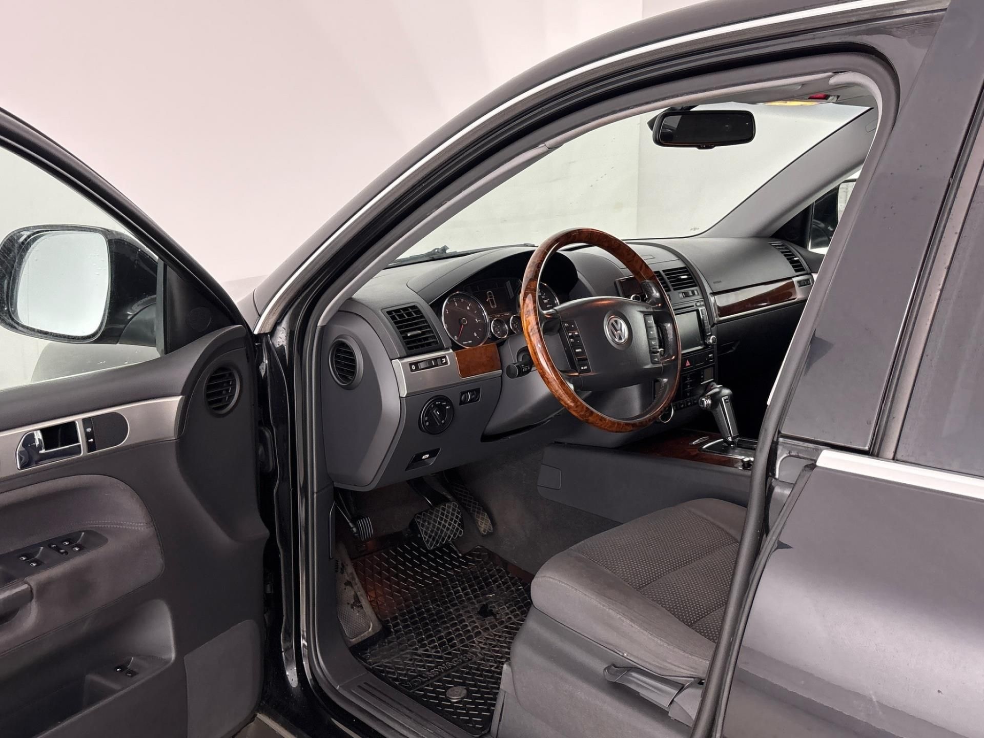 Volkswagen Touareg, 3.0 TDI / 176 kW 4x4 - fotka 6
