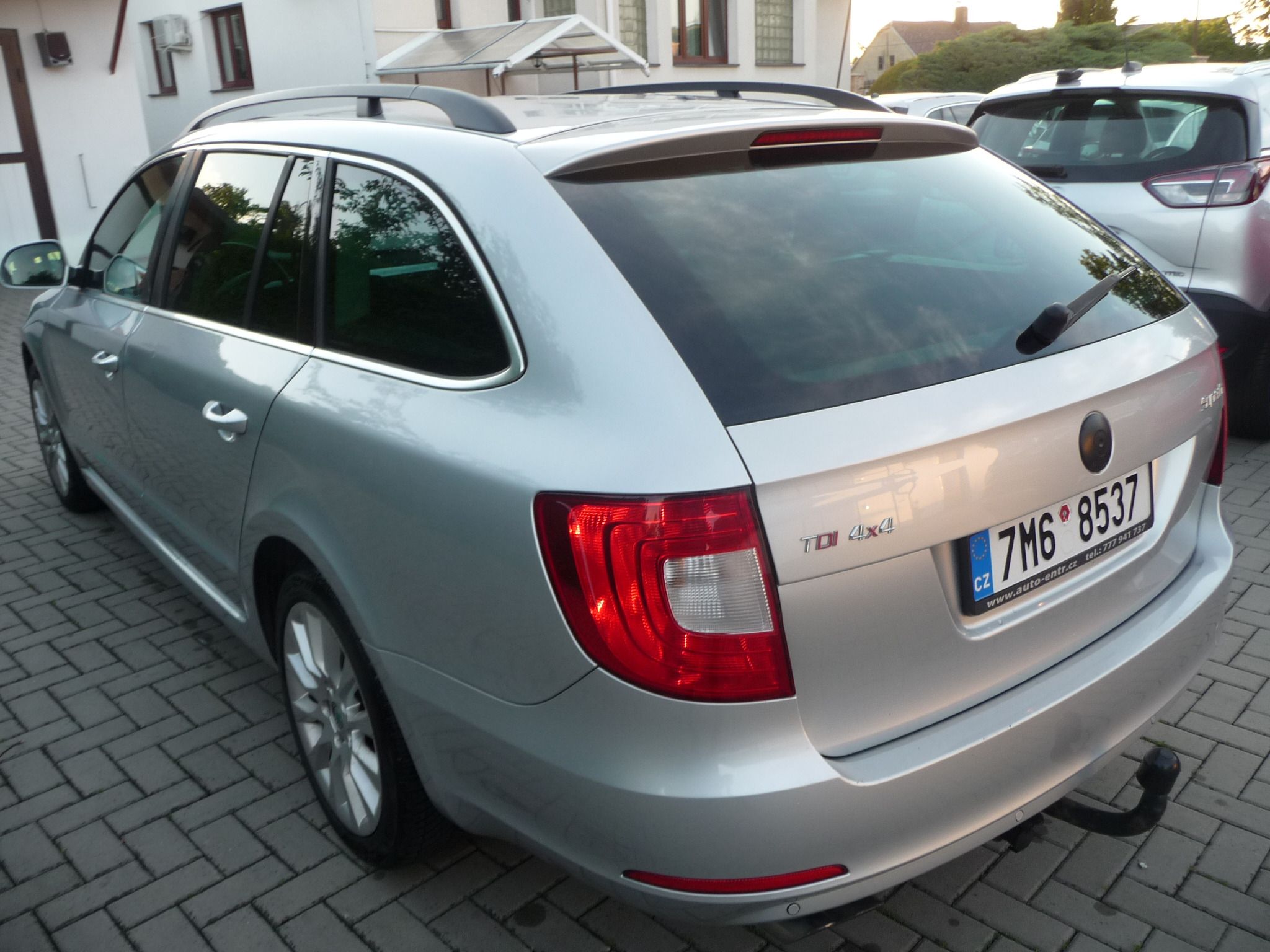 Škoda Superb, 2.0TDi 125kw 4x4 elegance - fotka 6